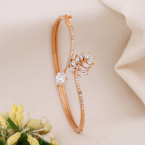 WOMEN'S KADA