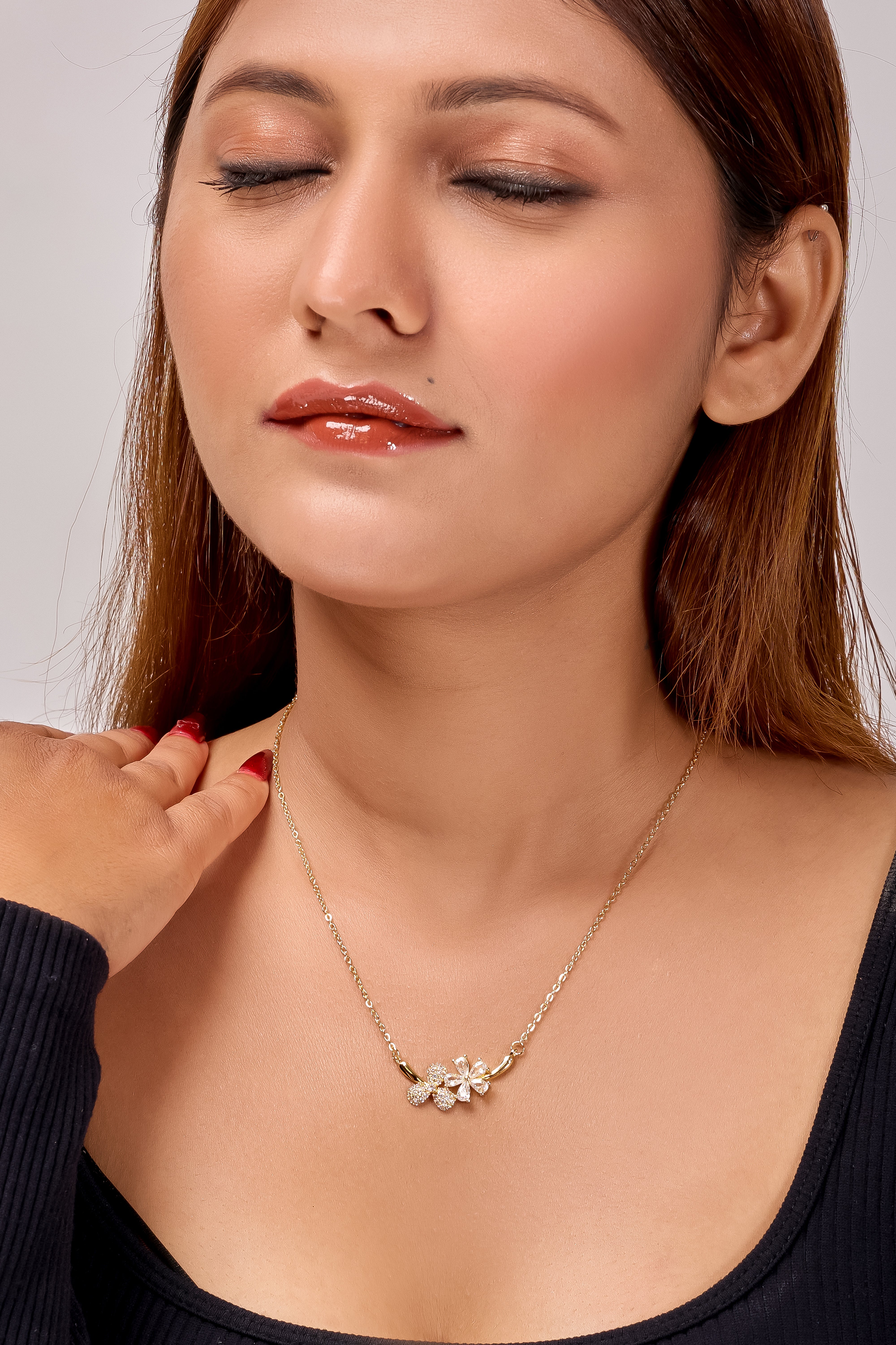 Blossom Grace Women Necklace - Ginostone