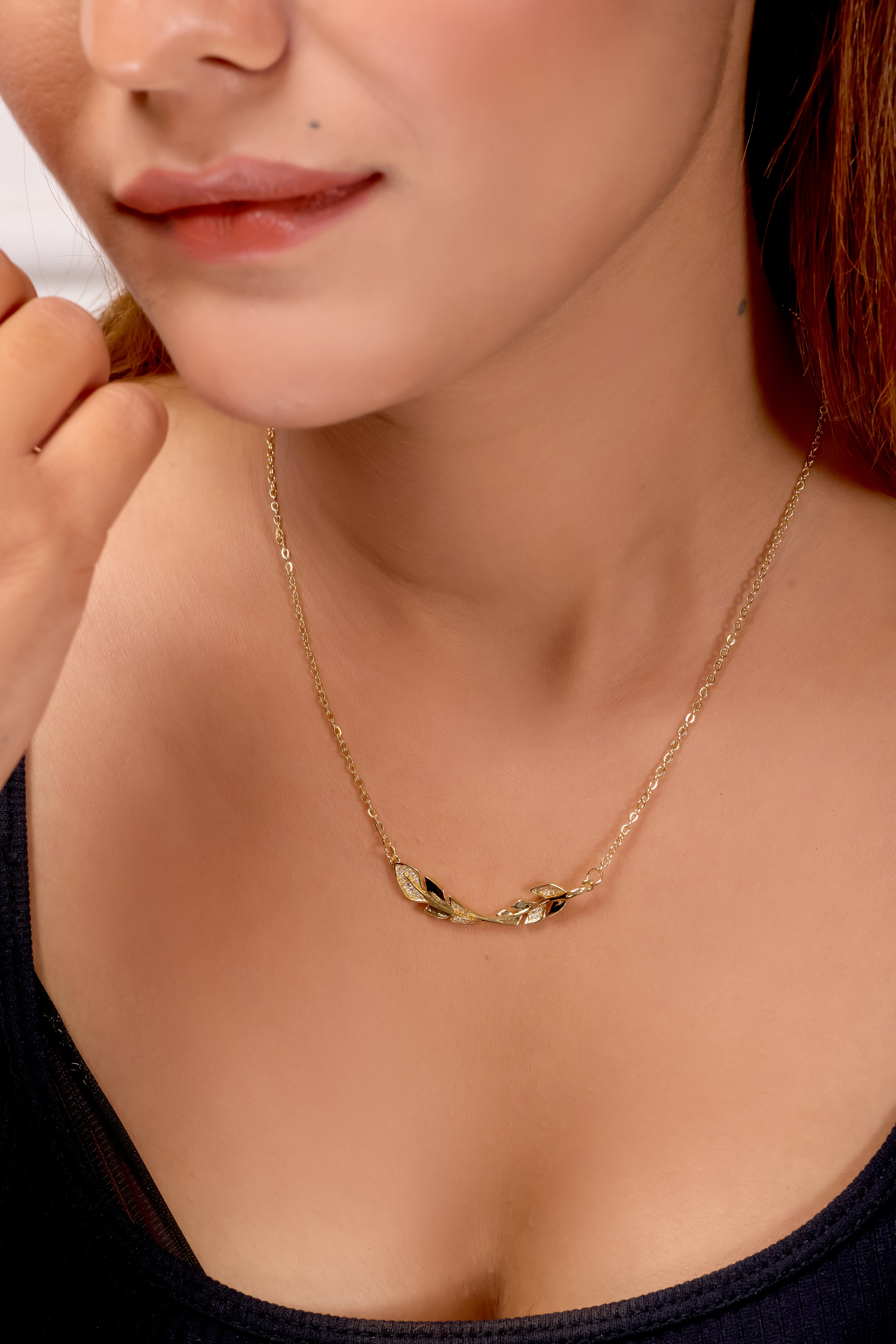 Swarna Leaf Womens Neckless - Ginostone