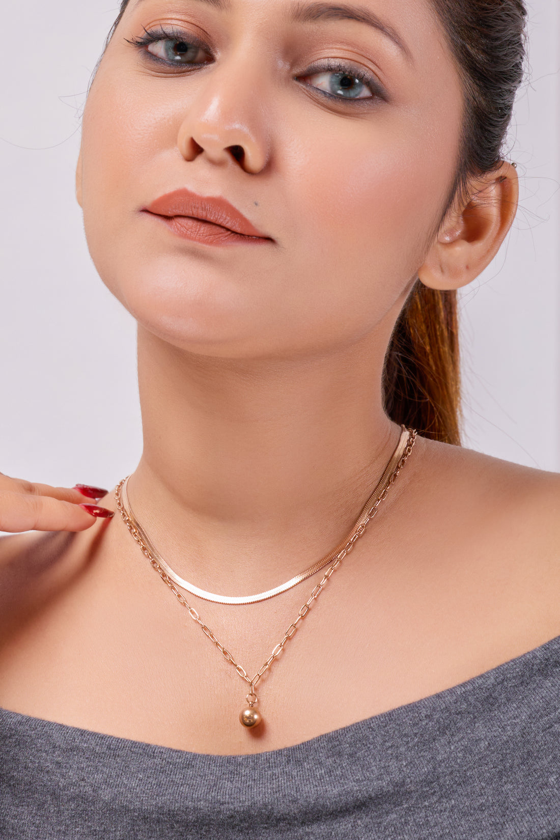 Zyra Twin Grace Womens Necklace - Ginostone