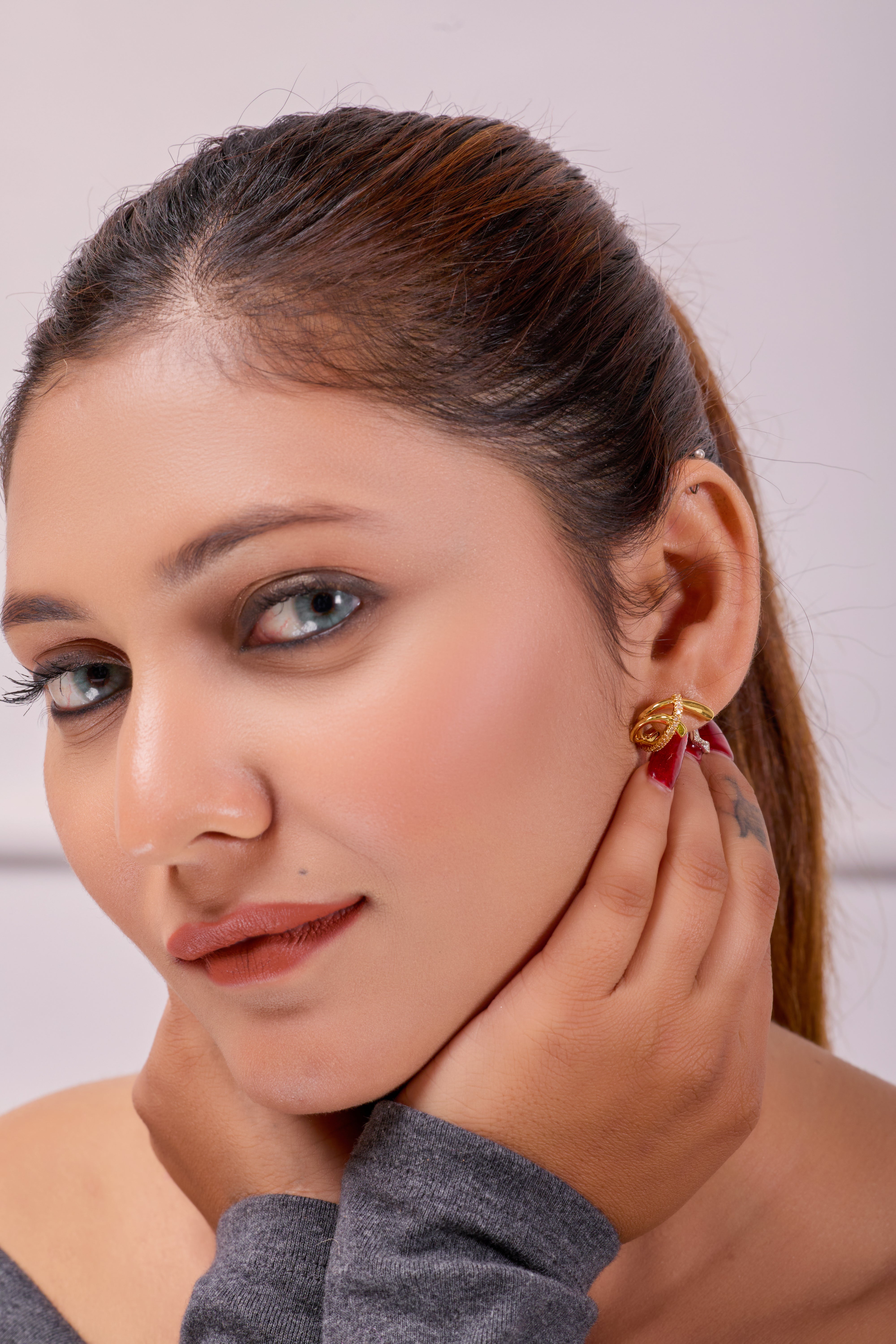 Varnika Twist Womens Earring