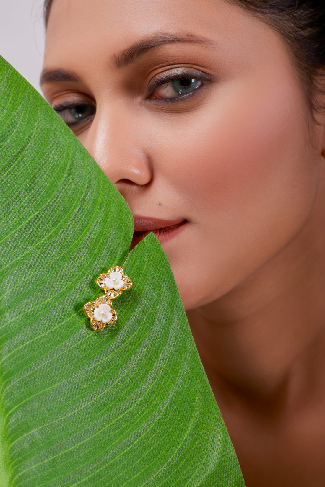 TARINI BLOOM Womens Earing