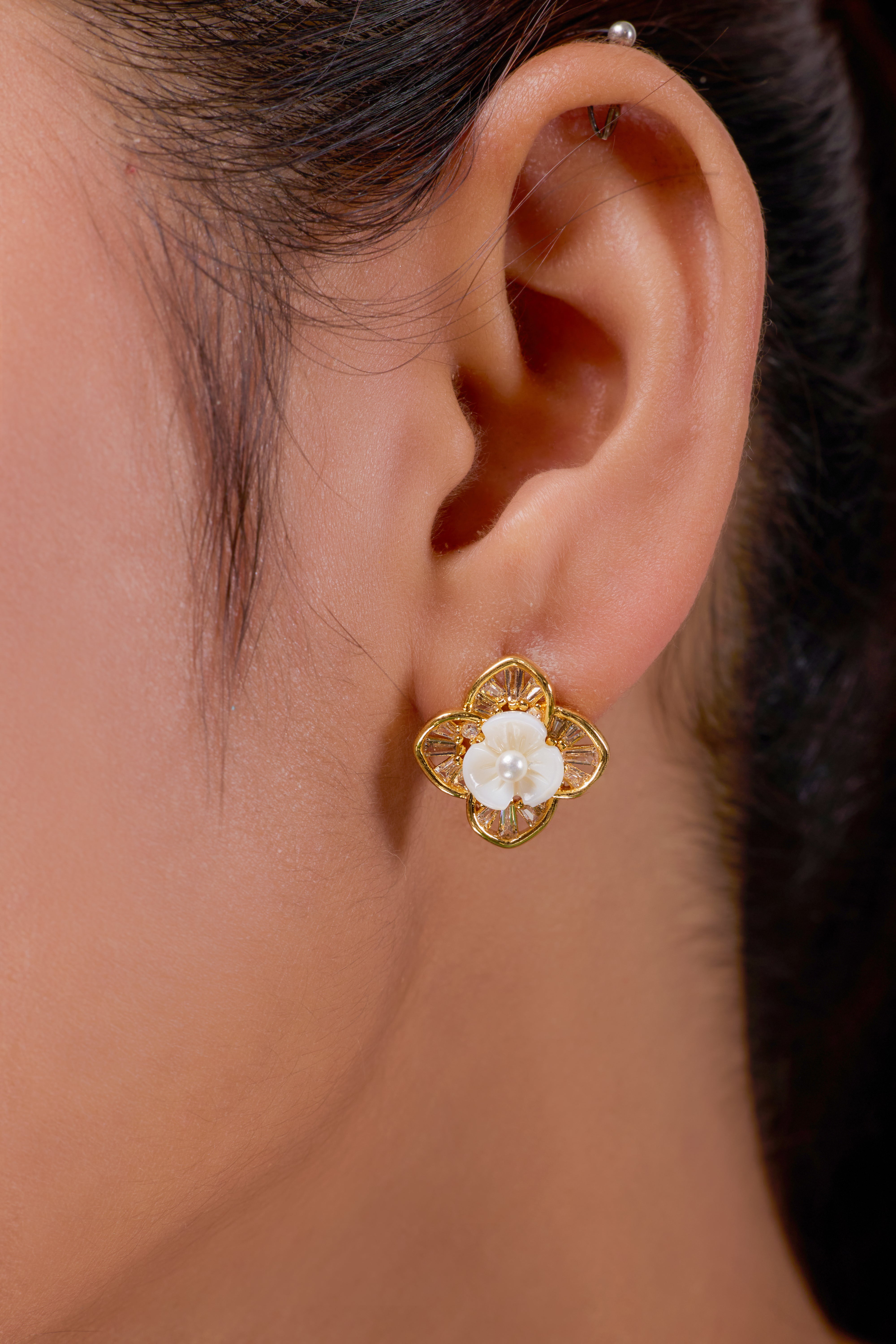 TARINI BLOOM Womens Earing