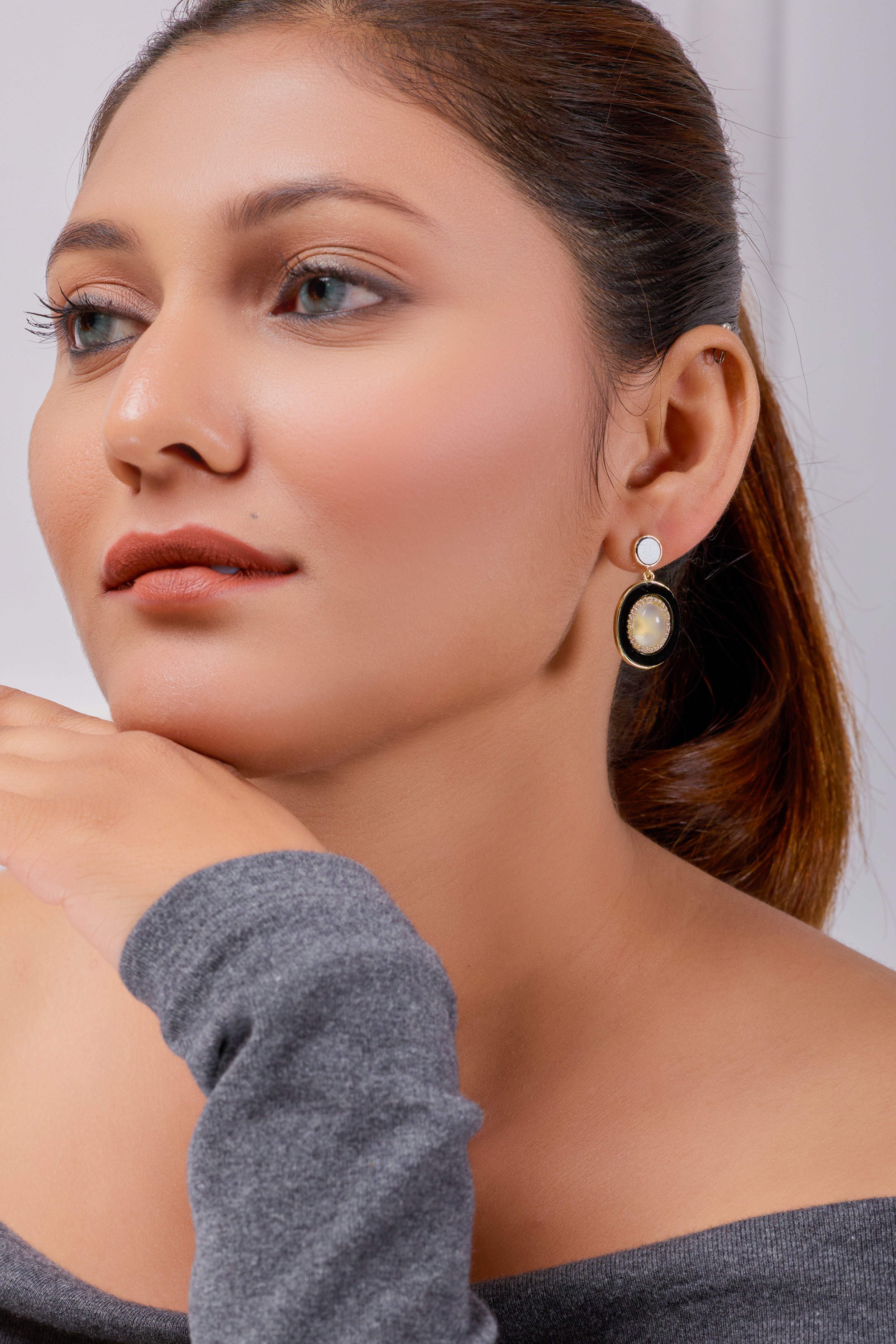 Midnight Aura Womens Earring