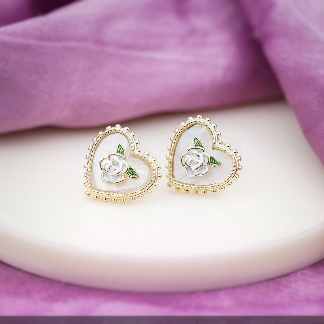 Brinda Heart earring