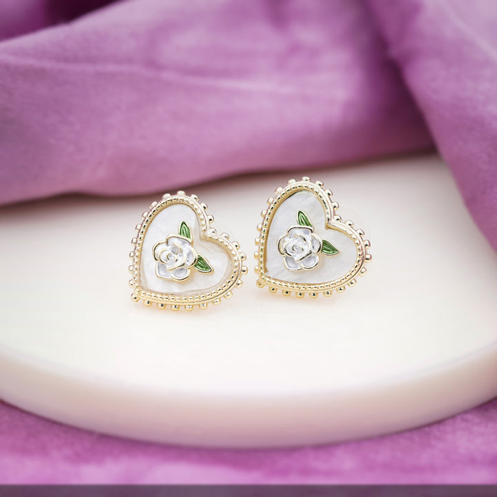 Brinda Heart earring