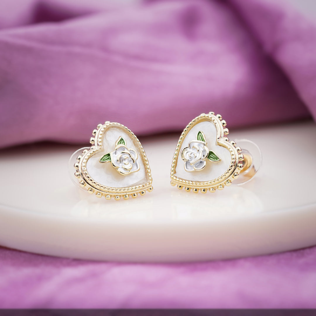 Brinda Heart earring