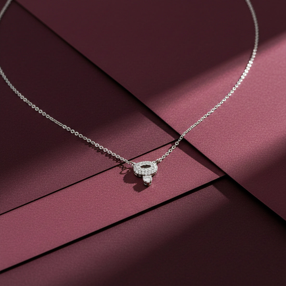 Crystal Oval Pendant Necklace GWN -56