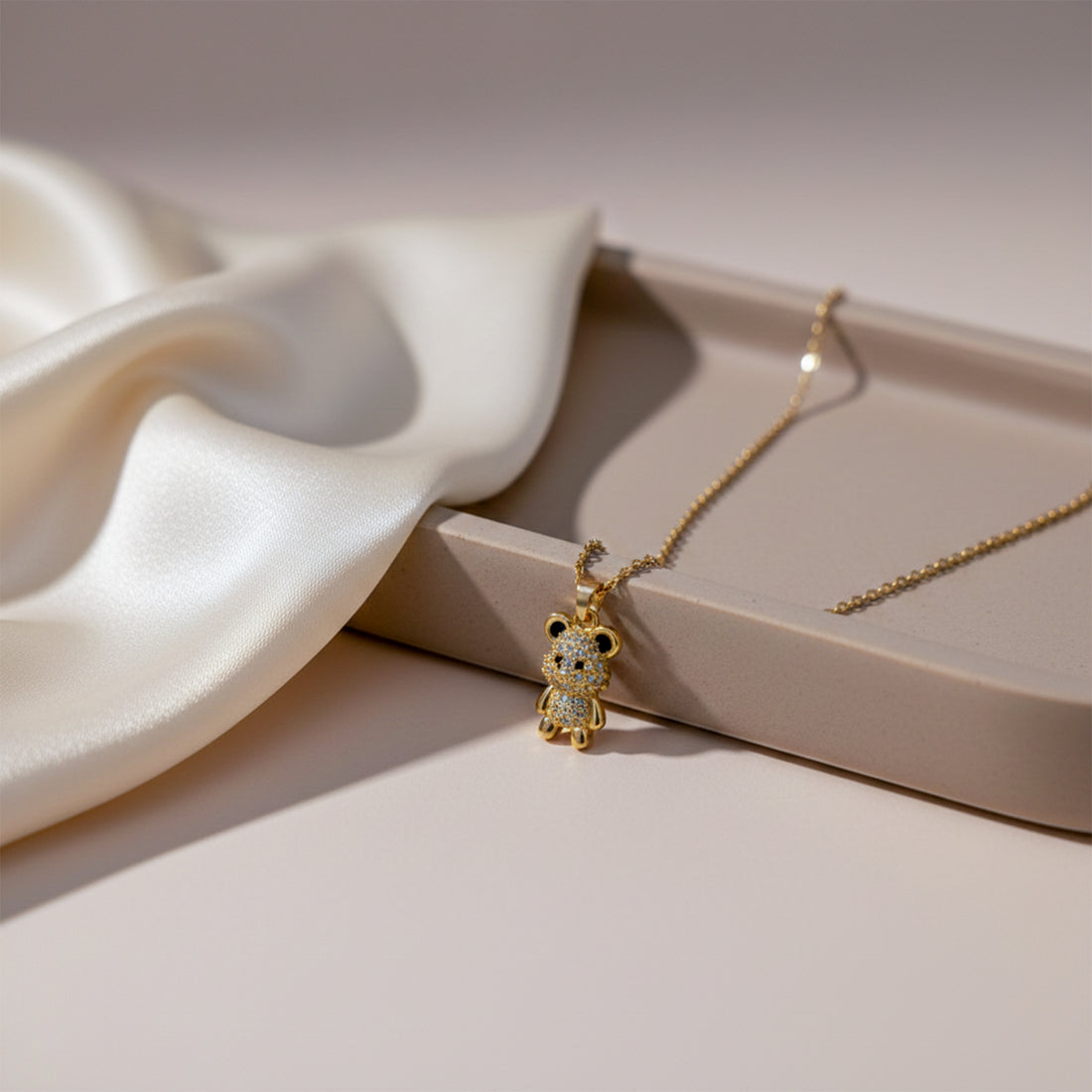 Cute Crystal Bear Pendant Necklace GWN -80
