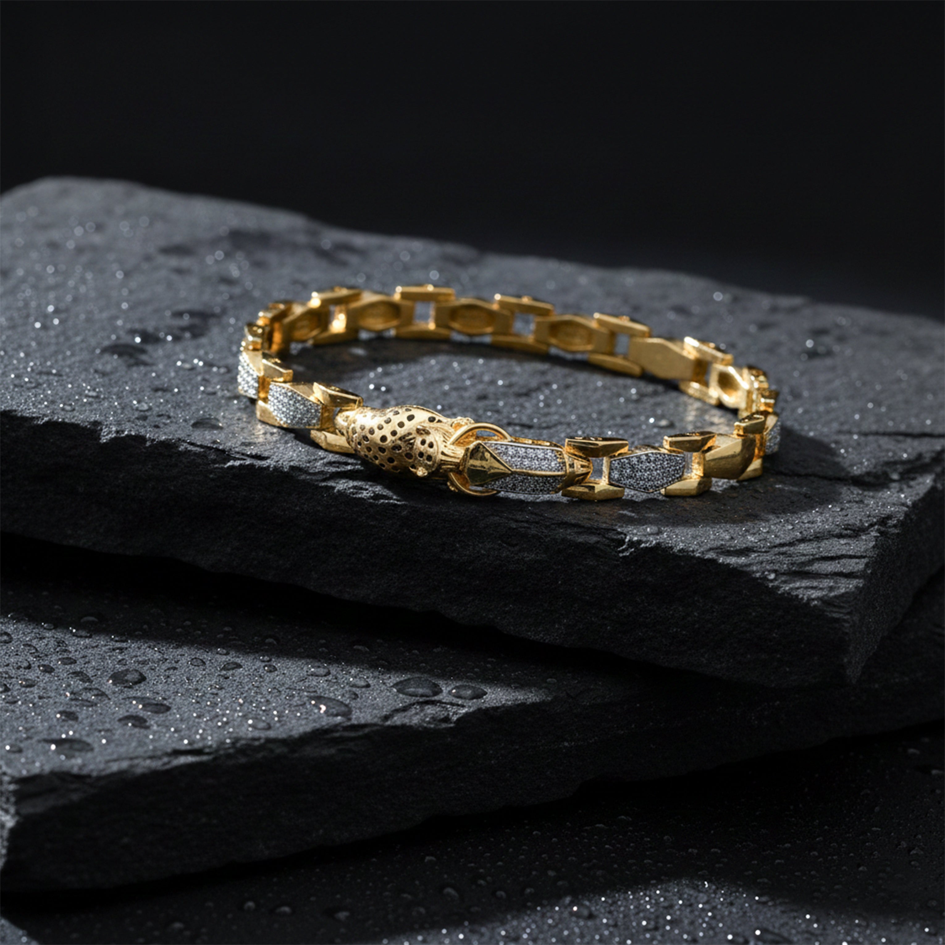 Golden Leopard Crown Braclate GMB -13