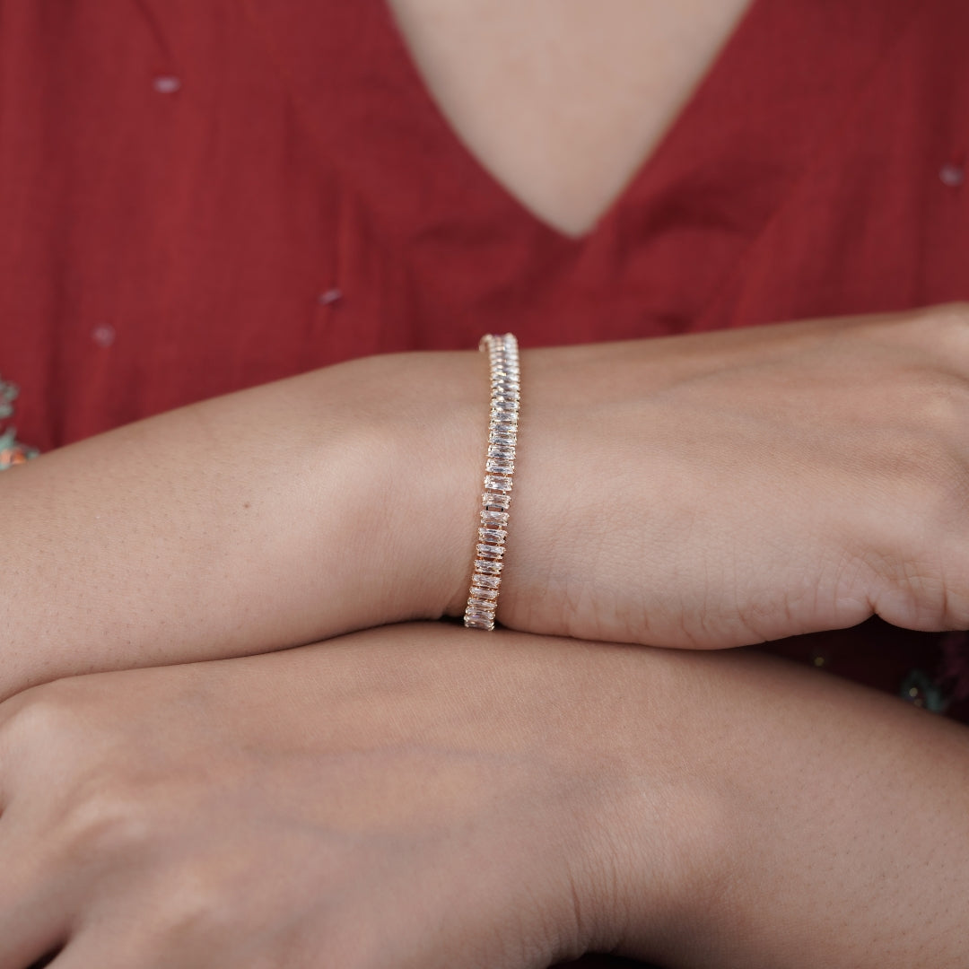 Hridaya Gold Tannis Braclate