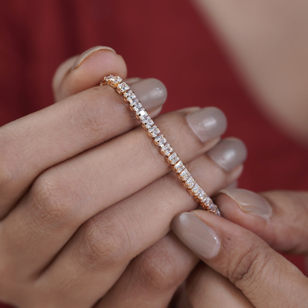 Cosmo Gold Tennis Braclate