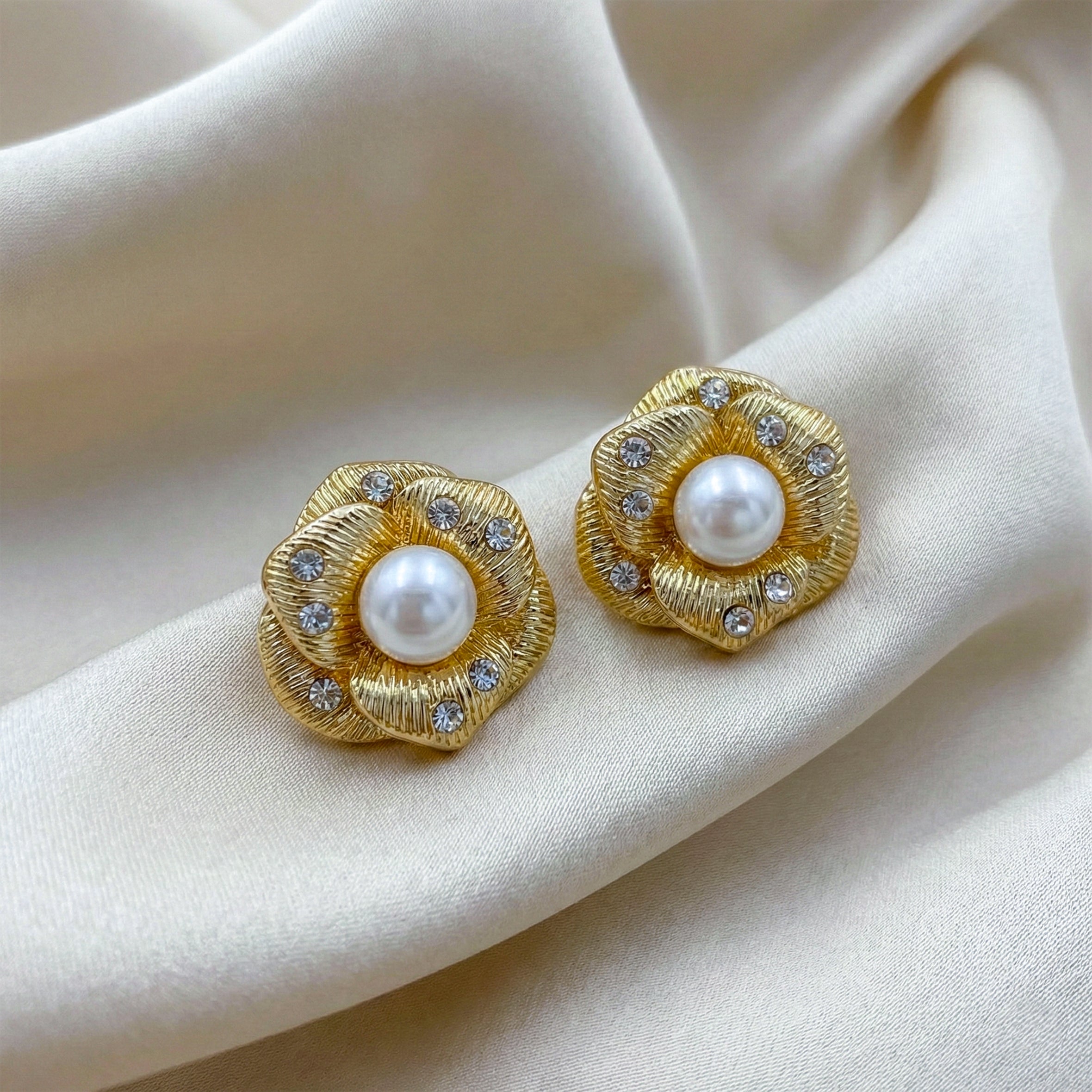 Aurora Pearl Bloom Crystal Stud Earrings GWE -53