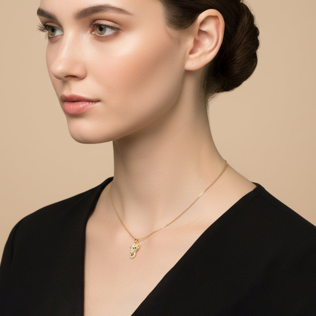 Crystal Leopard Pendant Necklace GWN -81