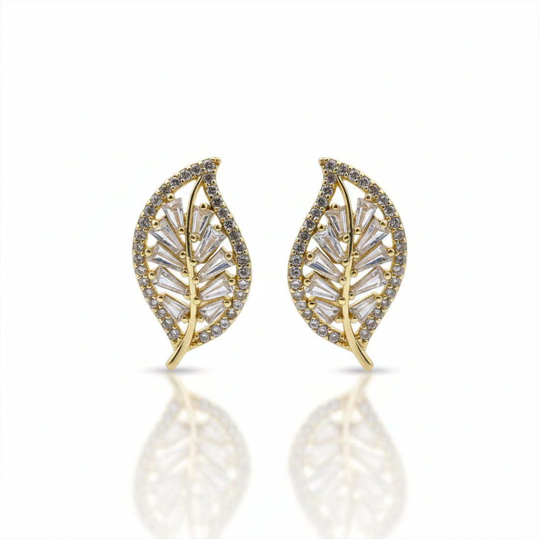 Crystal Leaf Studs Earring GWE -138