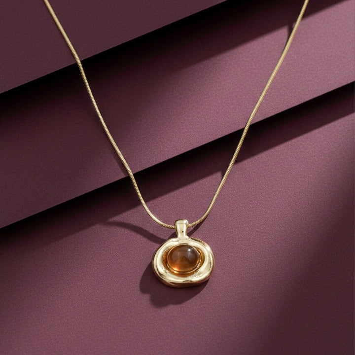 Vintage Style Stone Pendant Necklace GWN -66