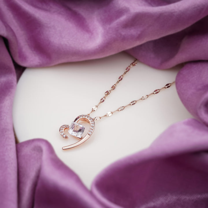 Zaria Womens Neckless