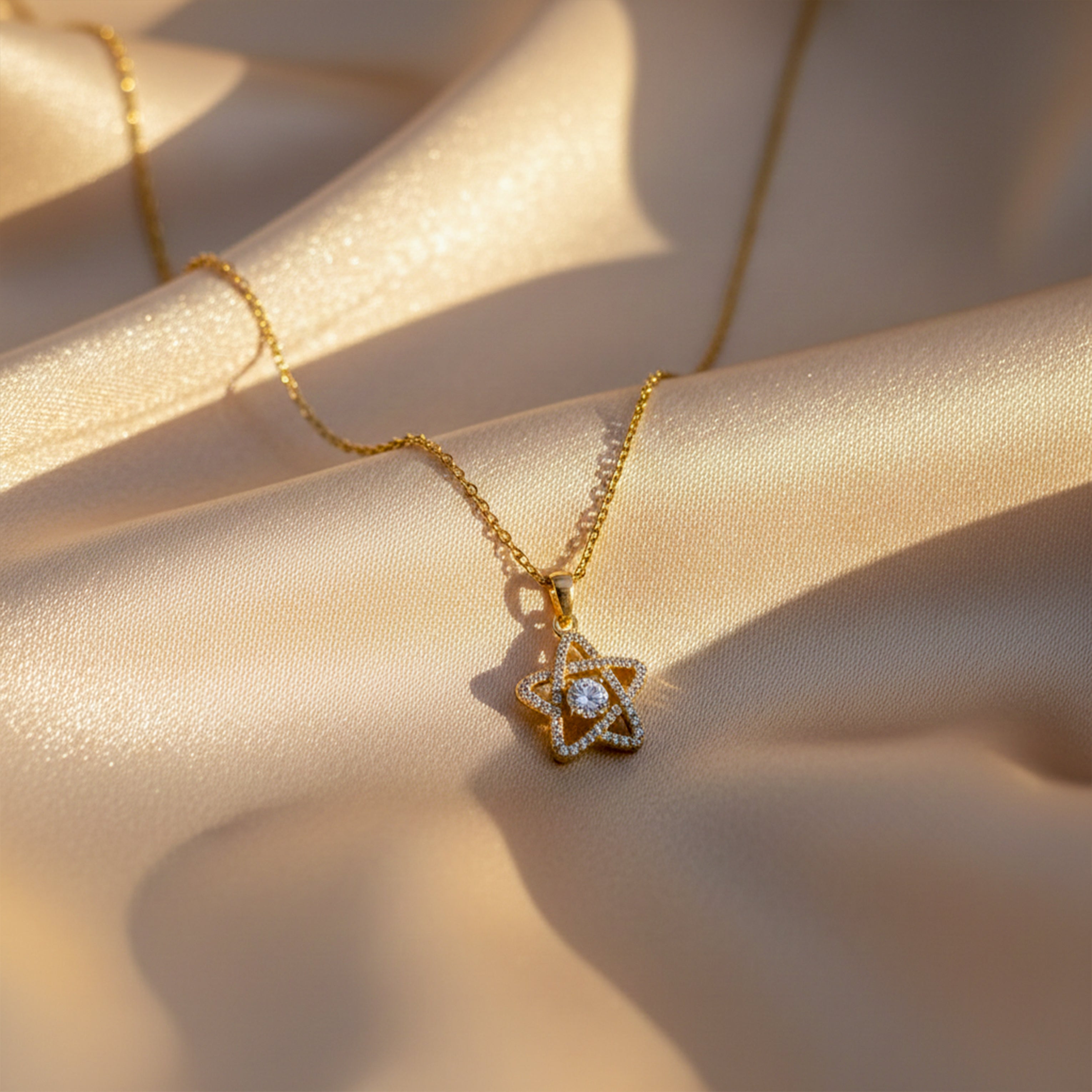 Diamond Star Pendant Necklace GWN -115