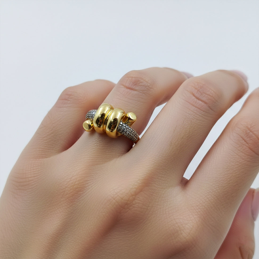 Luxe Knot Pavé Gold Ring GWR -26
