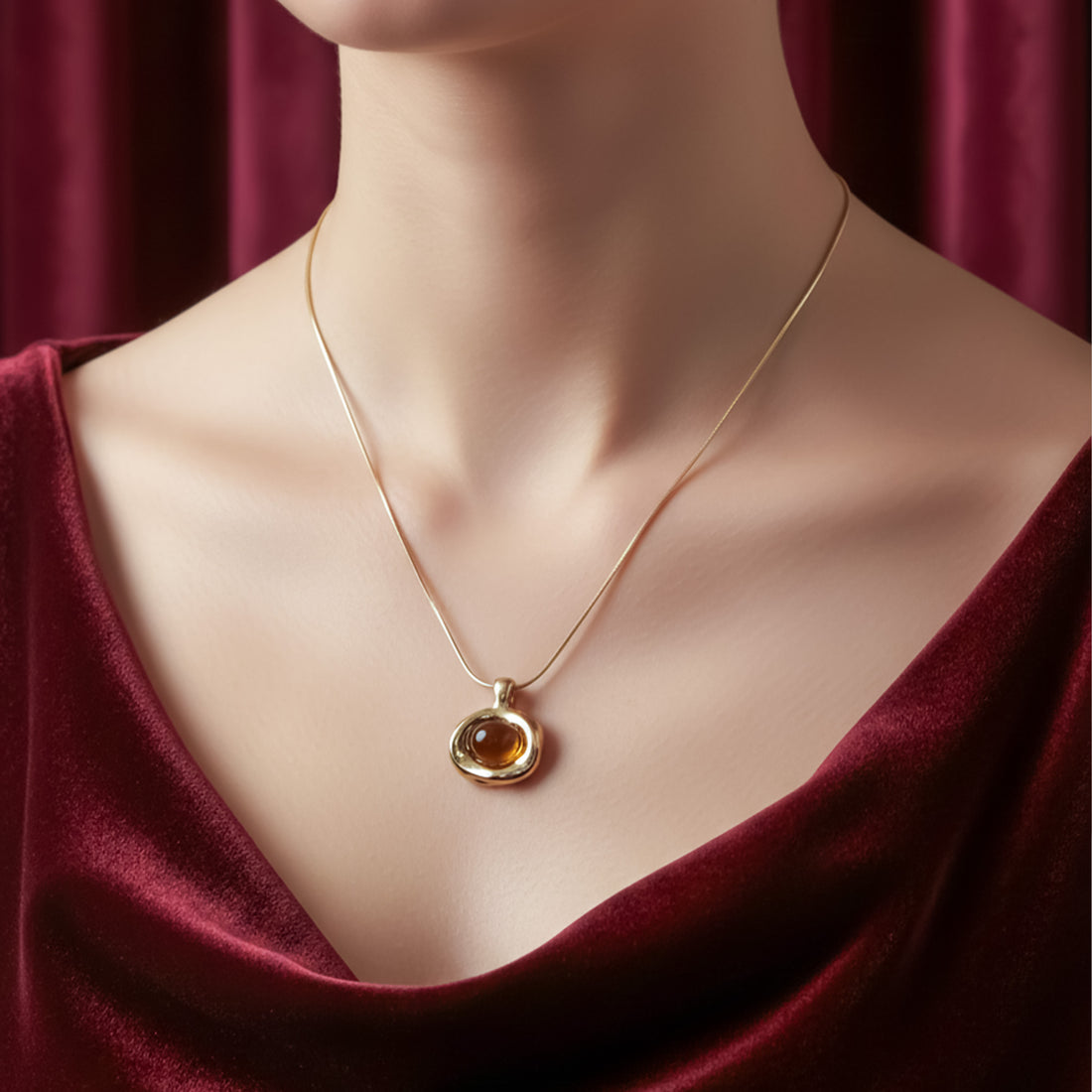 Vintage Style Stone Pendant Necklace GWN -66