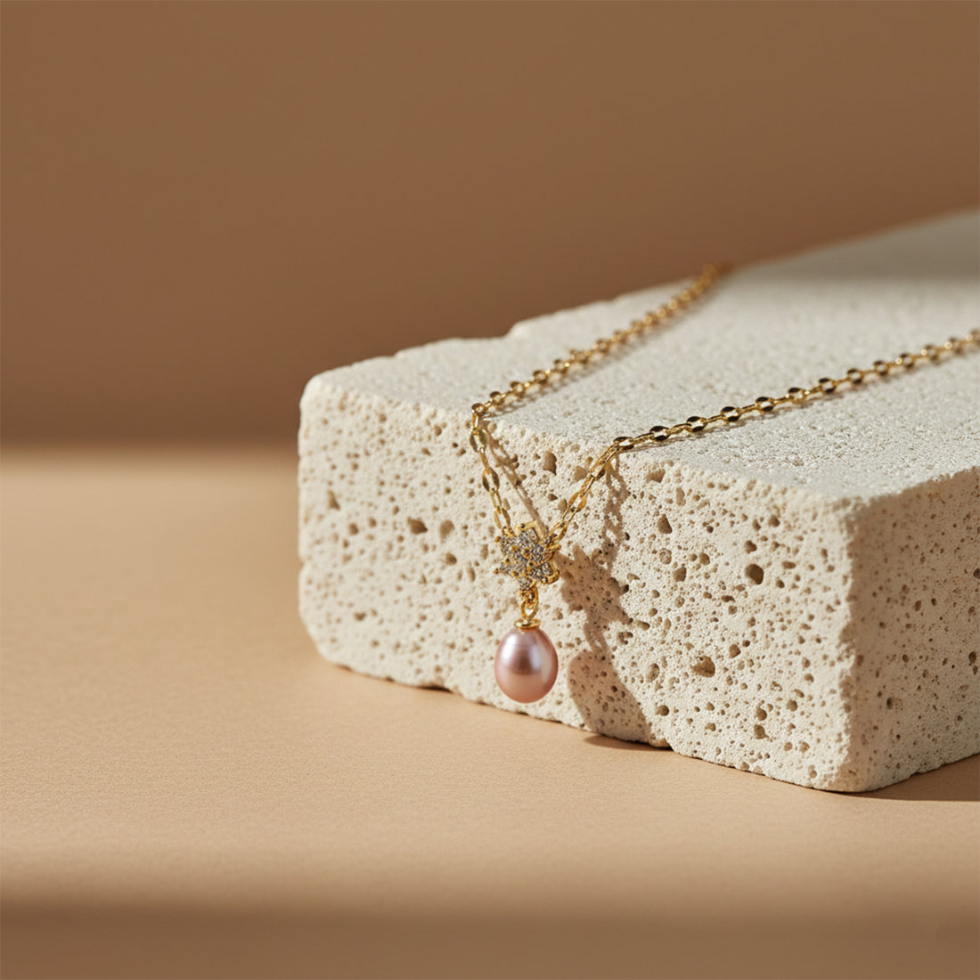 Crystal Star Pearl Pendant GWN -44