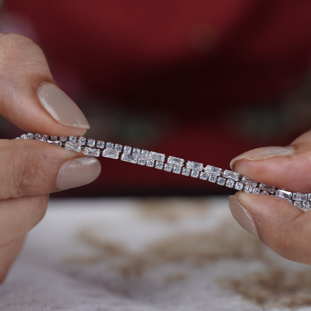 Shukti Pearl Slide Braclate