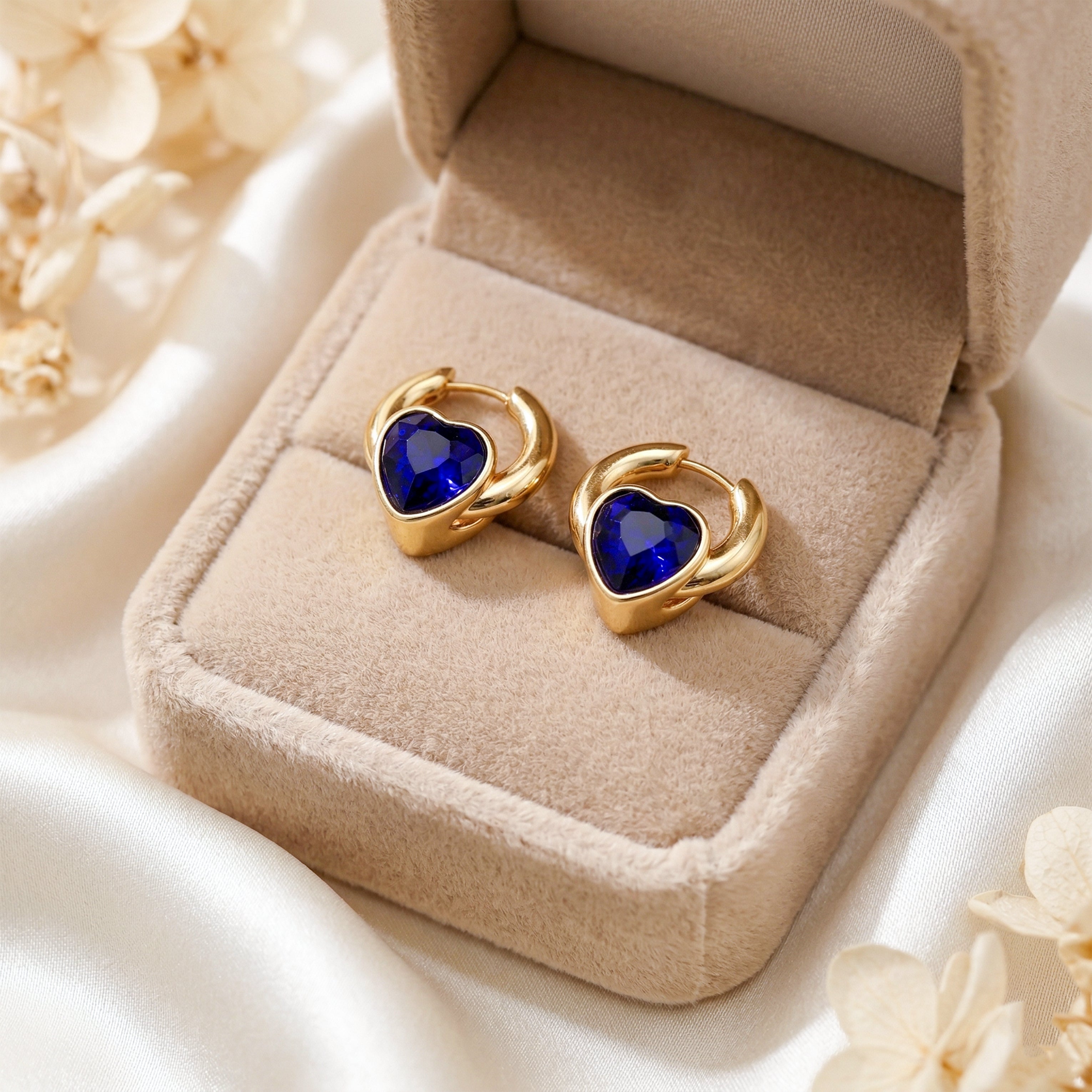 Midnight Love Gold Earrings GWB -71