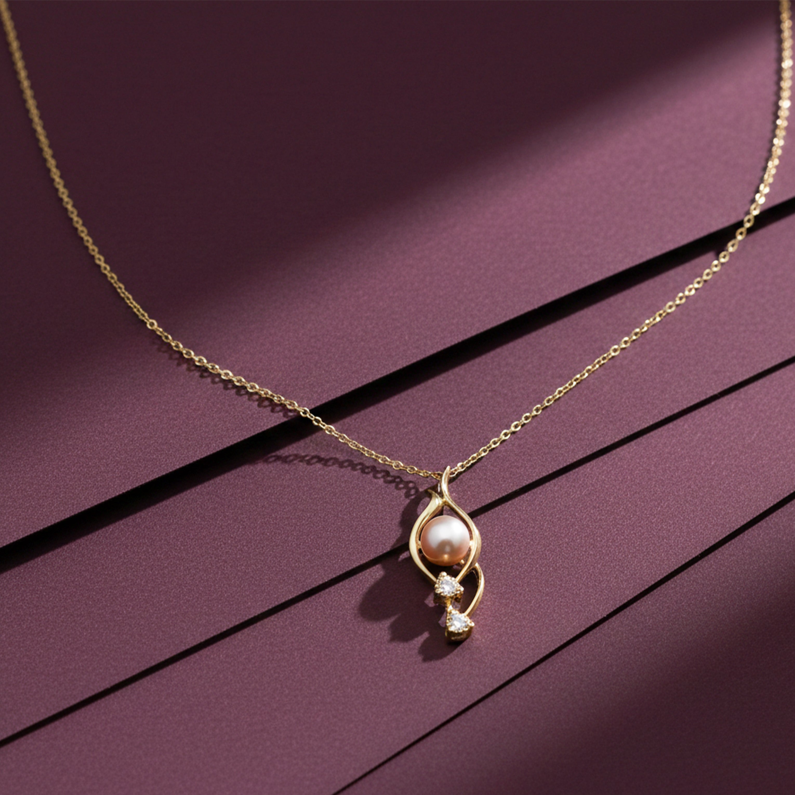 Gold Crystal Heart Pearl Pendant GWN -43