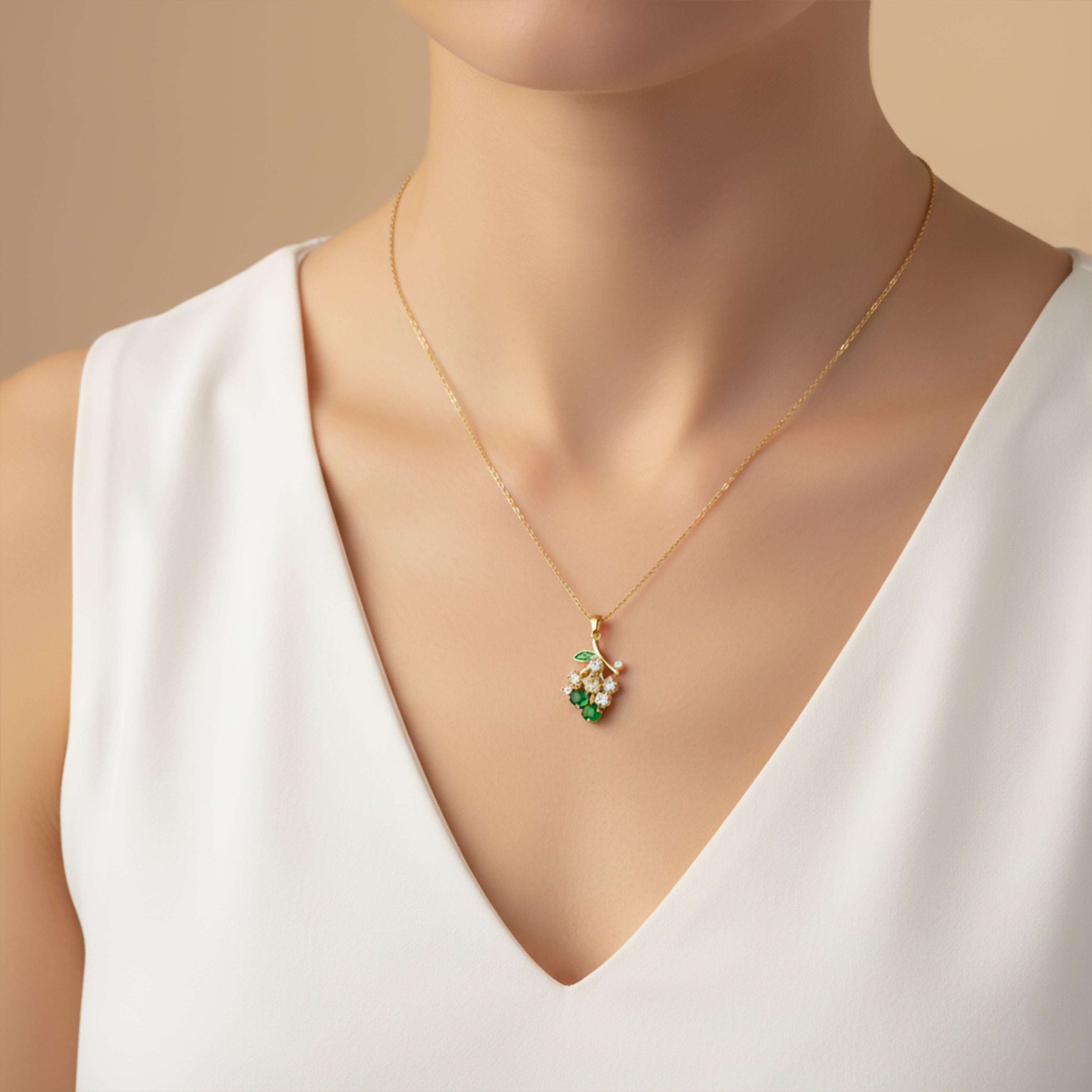 Emerald Cherry Cluster Pendant Necklace GWN -111