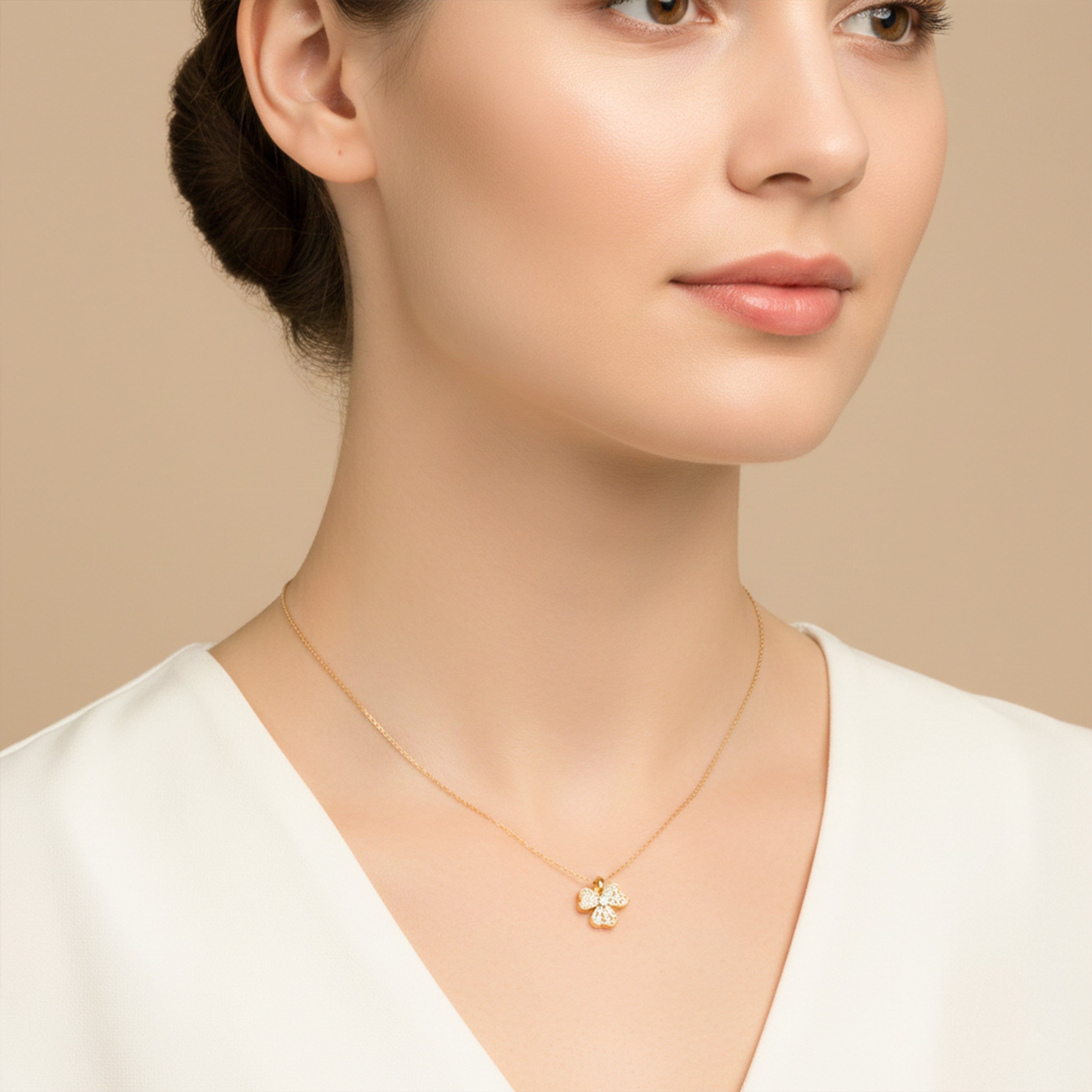 Clover Bloom Pendant Necklace GWN -125
