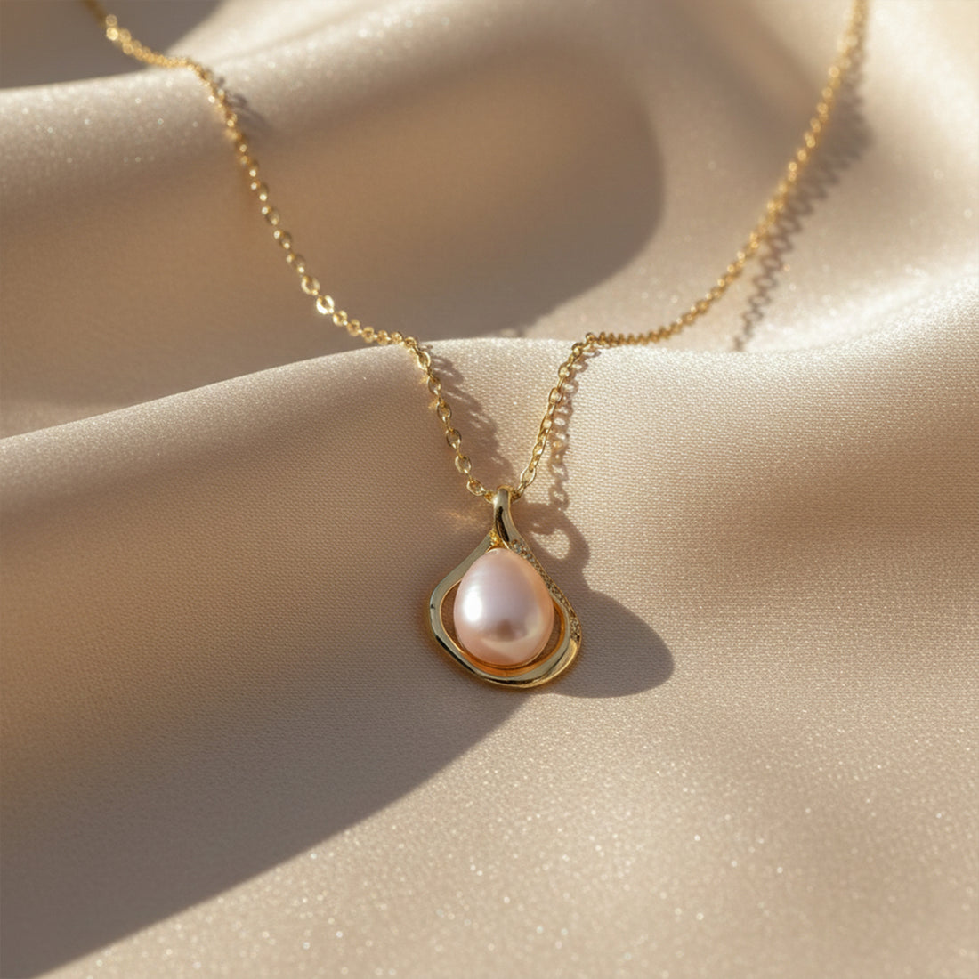 Elegant Gold Pearl Necklace GWN -34