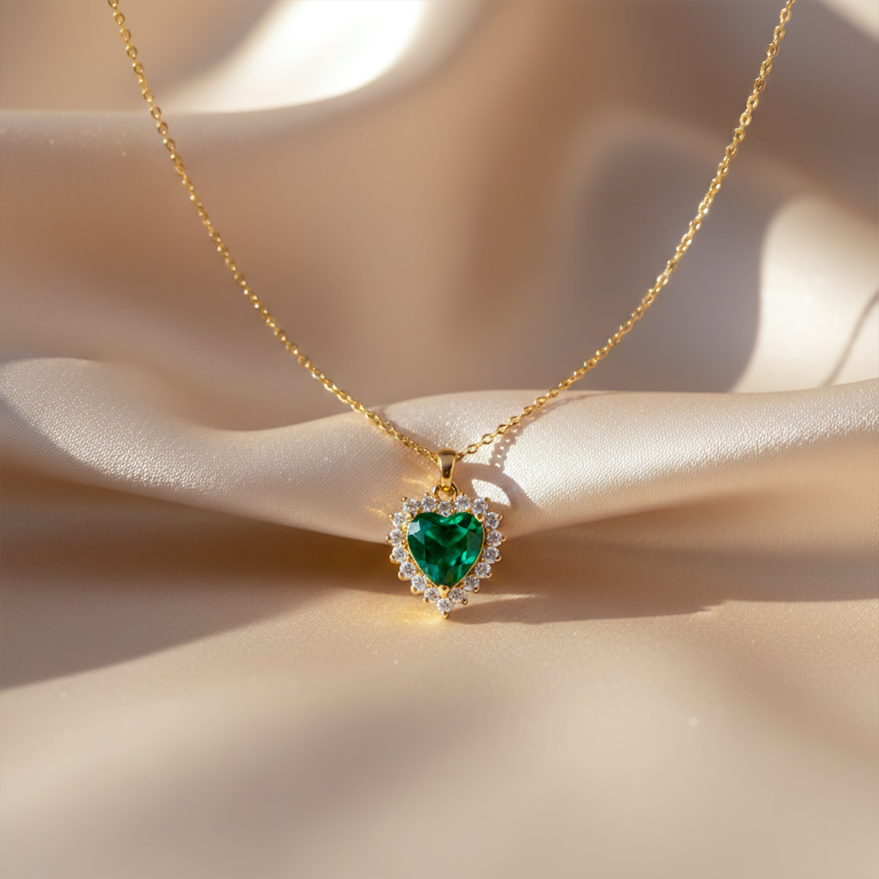 Green Crystal Heart Pendant Necklace GWN -69