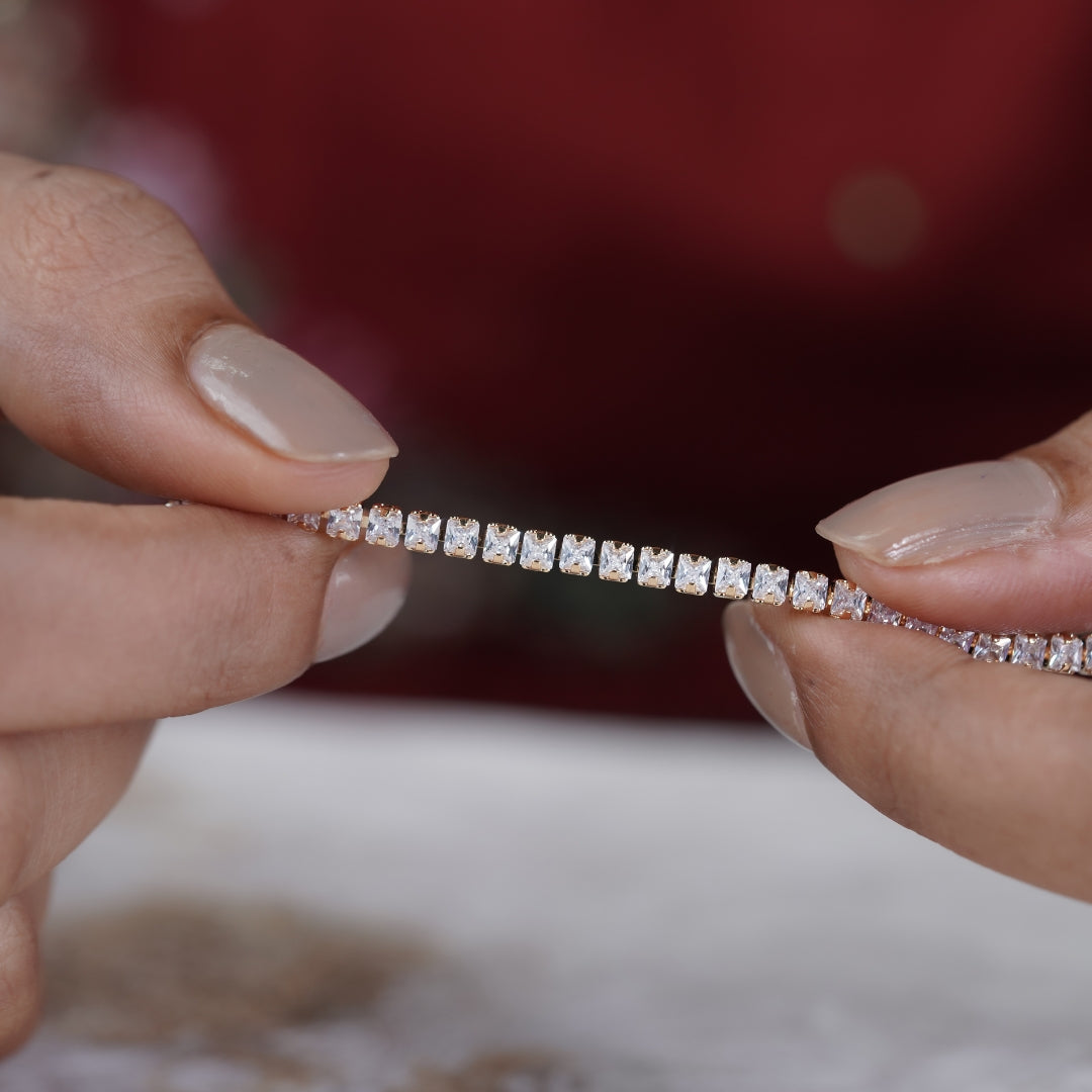 Cosmo Gold Tennis Braclate