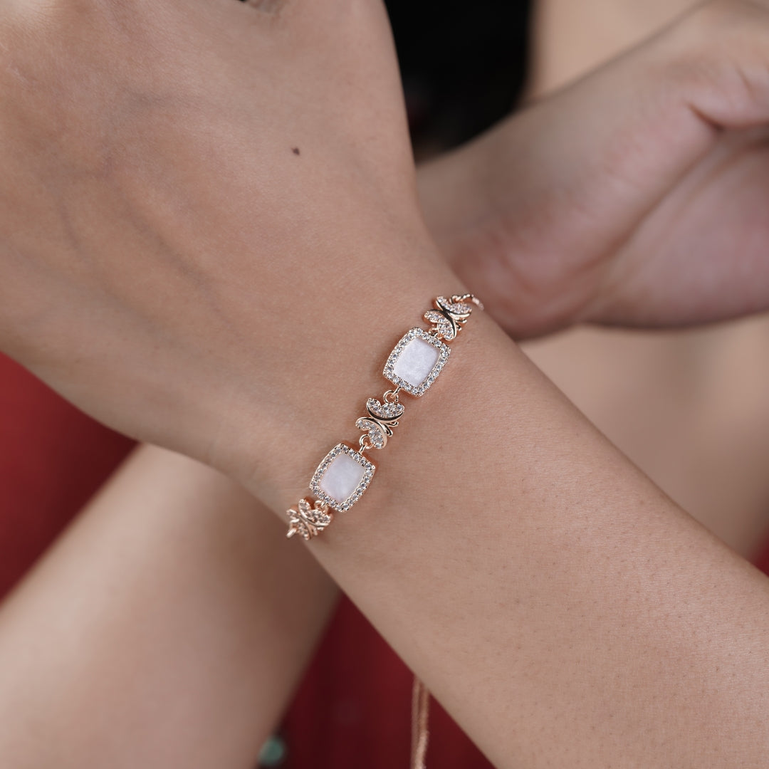 Kira Womens Braclate