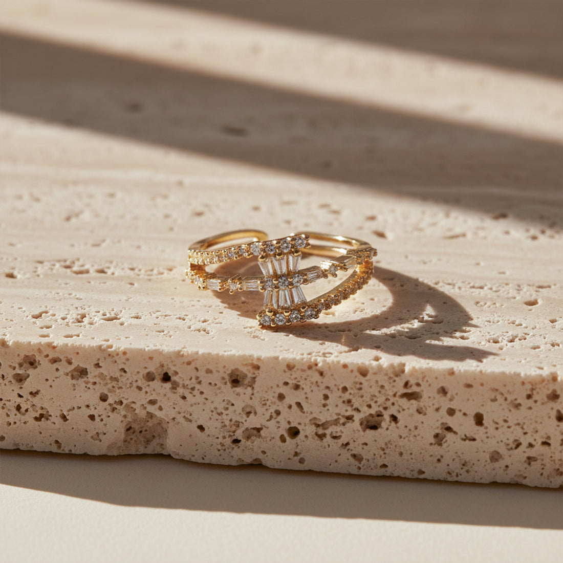 Aurora Radiance Crossover Ring GWR -82