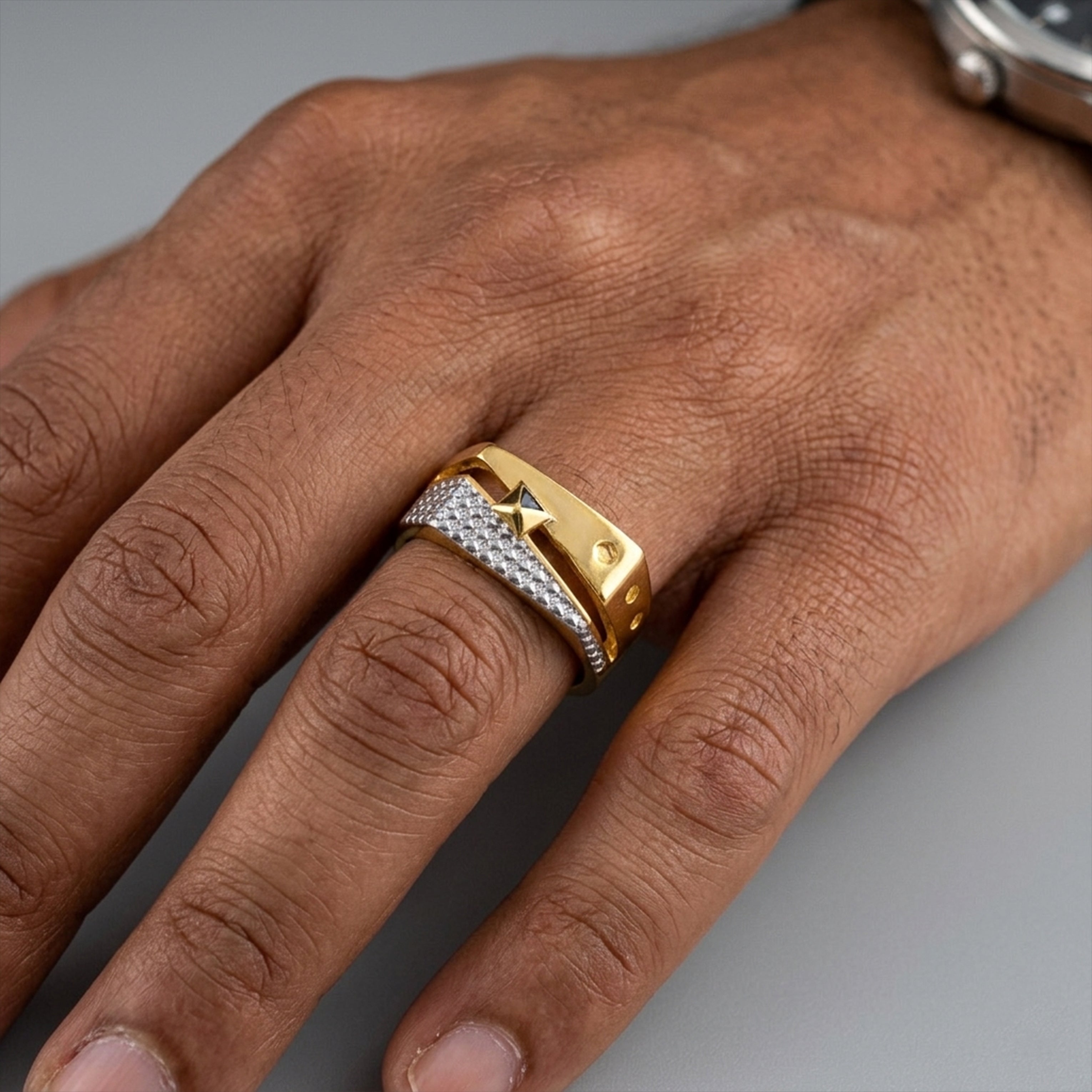 Golden Arrow Edge Ring GMR -26