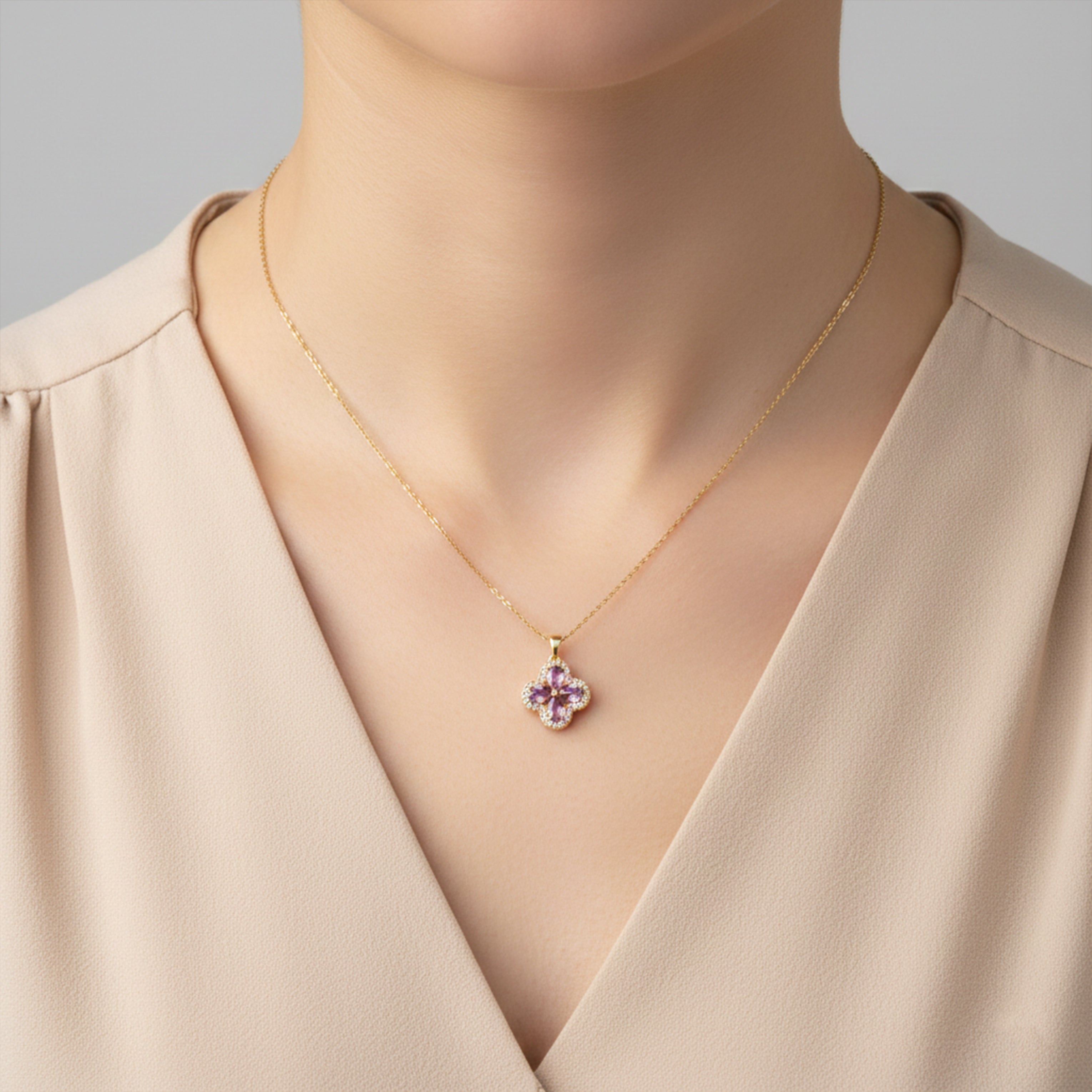 Clover Flower Pendant Necklace GWN -97