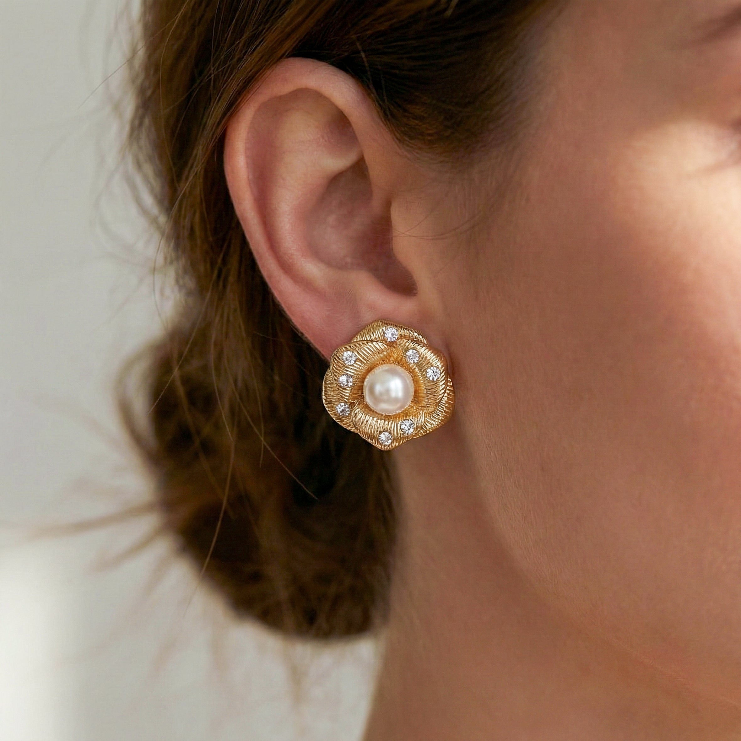 Aurora Pearl Bloom Crystal Stud Earrings GWE -53