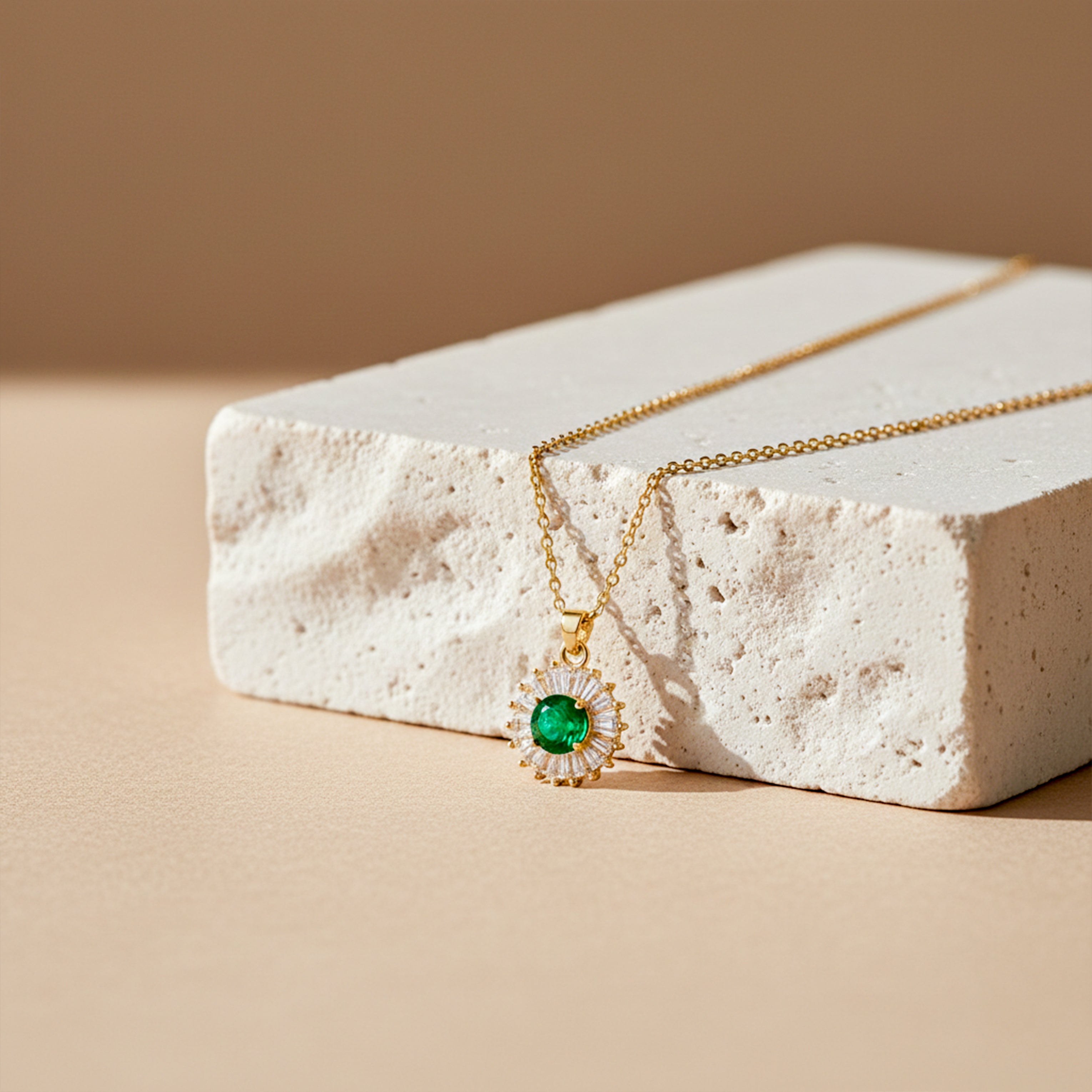 Green Crystal Halo Pendant Necklace GWN -82