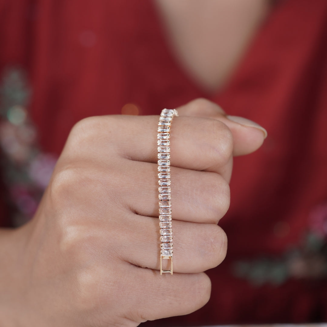 Hridaya Gold Tannis Braclate