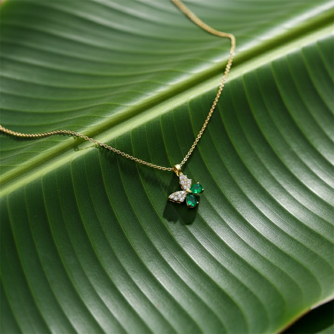 Emerald Butterfly Pendant Necklace GWN -112