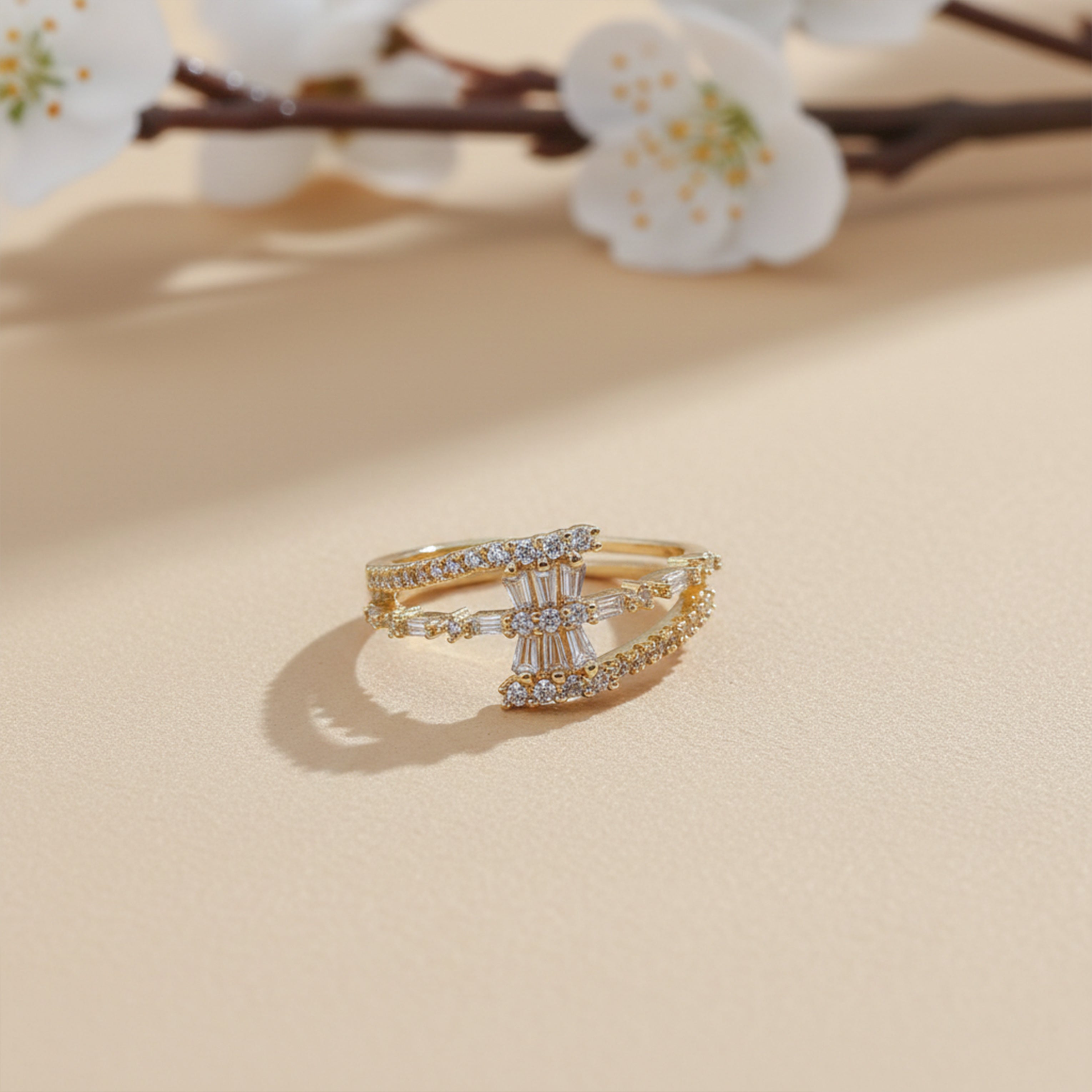 Aurora Radiance Crossover Ring GWR -82