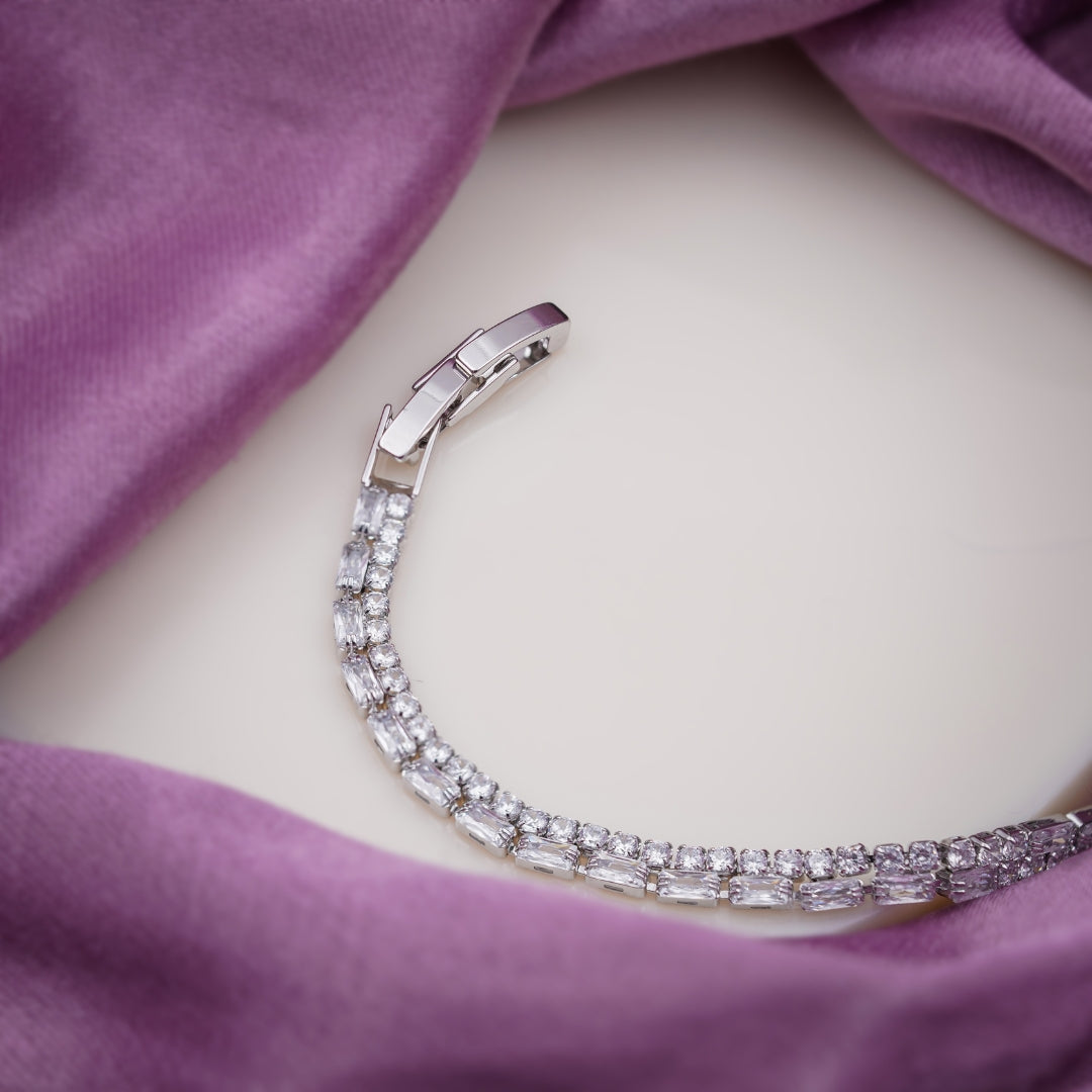 Shukti Pearl Slide Braclate