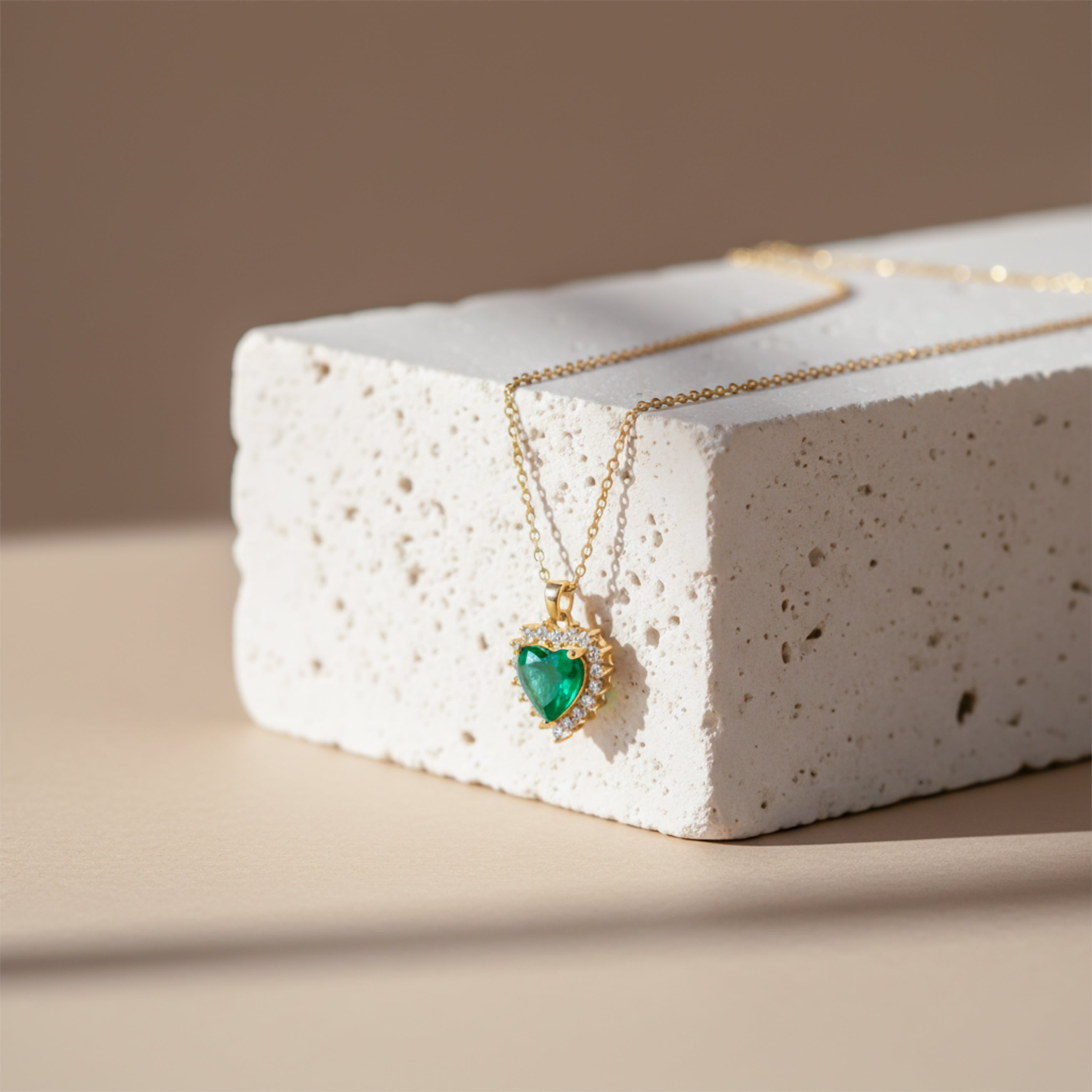 Green Crystal Heart Pendant Necklace GWN -69