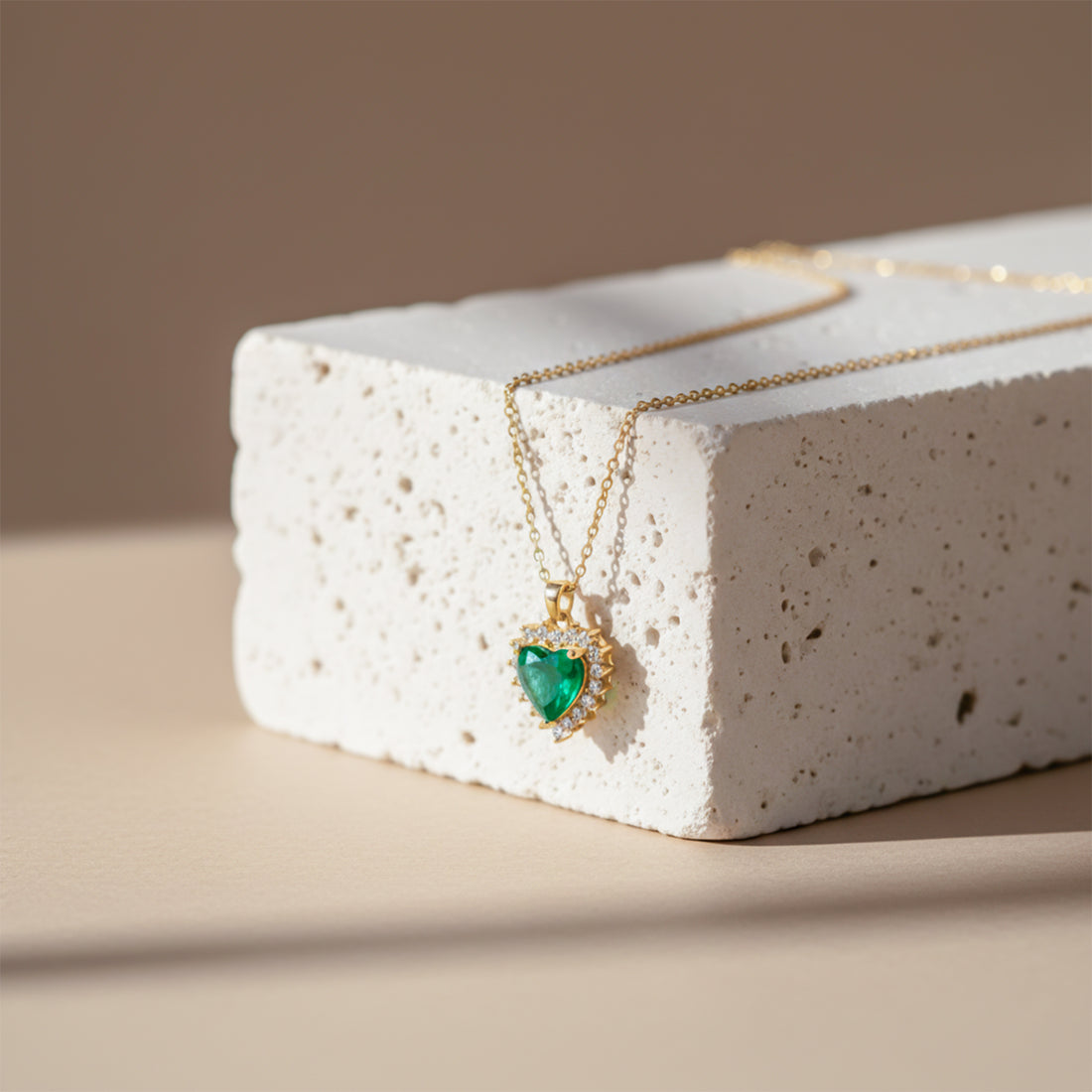 Green Crystal Heart Pendant Necklace GWN -69