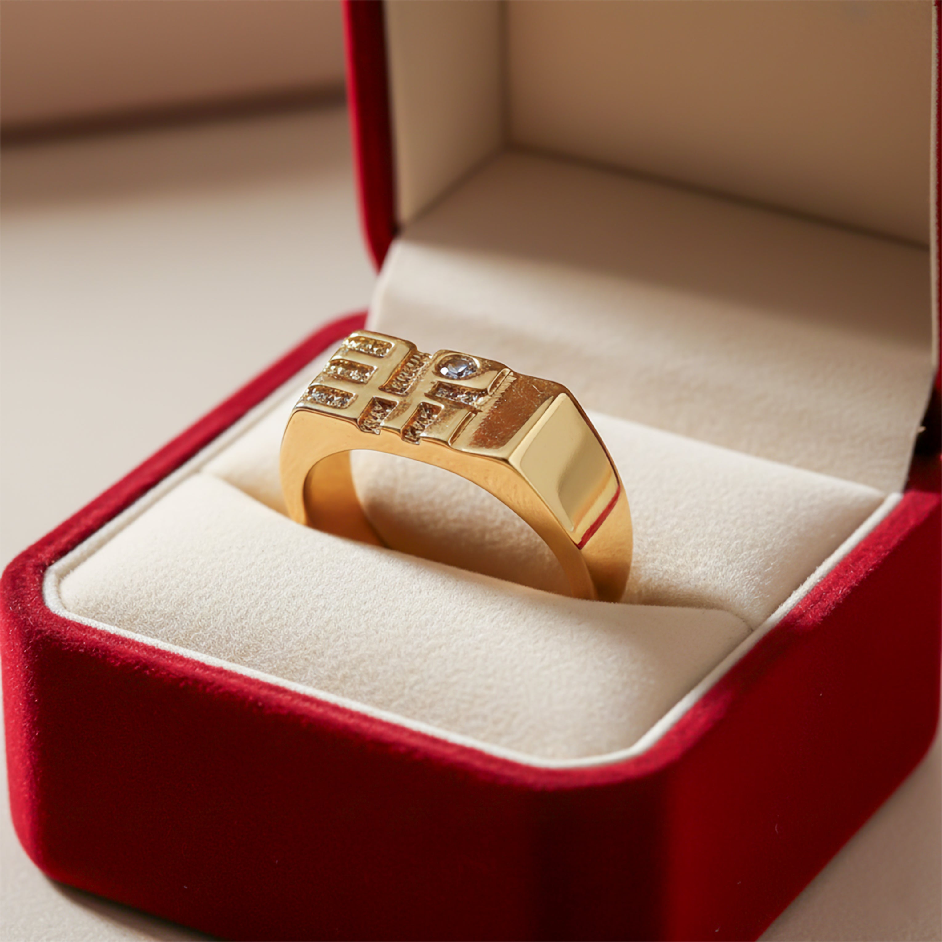 Royal Initial Ring GMR -18
