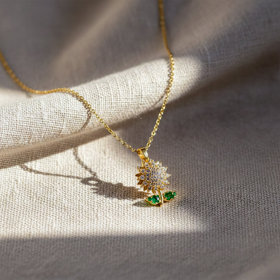 Diamond Sunflower Pendant Necklace GWN -99