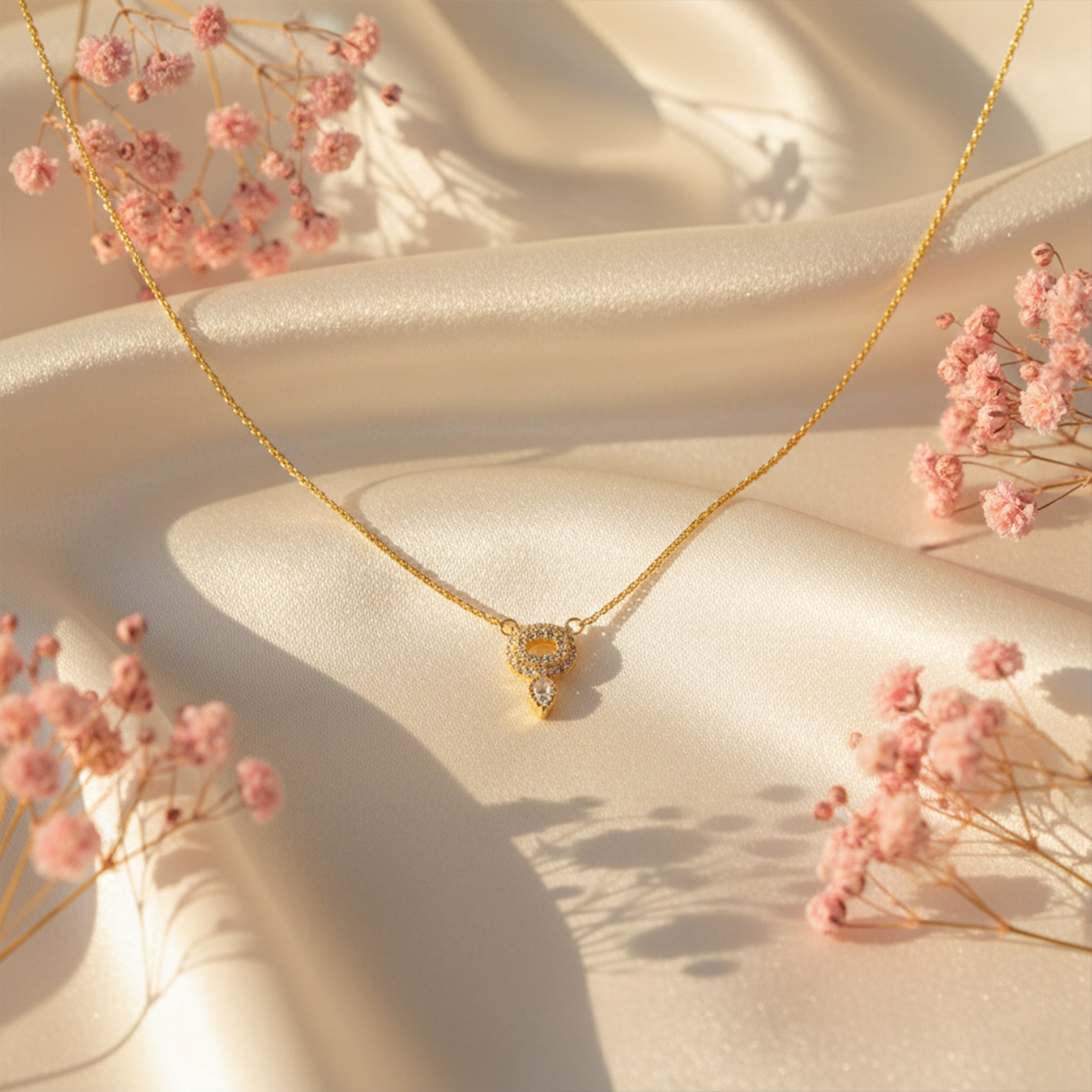Crystal Oval Pendant Necklace GWN -55
