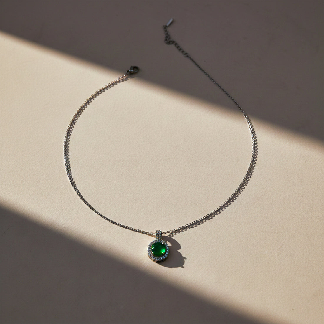 Emerald Halo Pendant Necklace GWN -145
