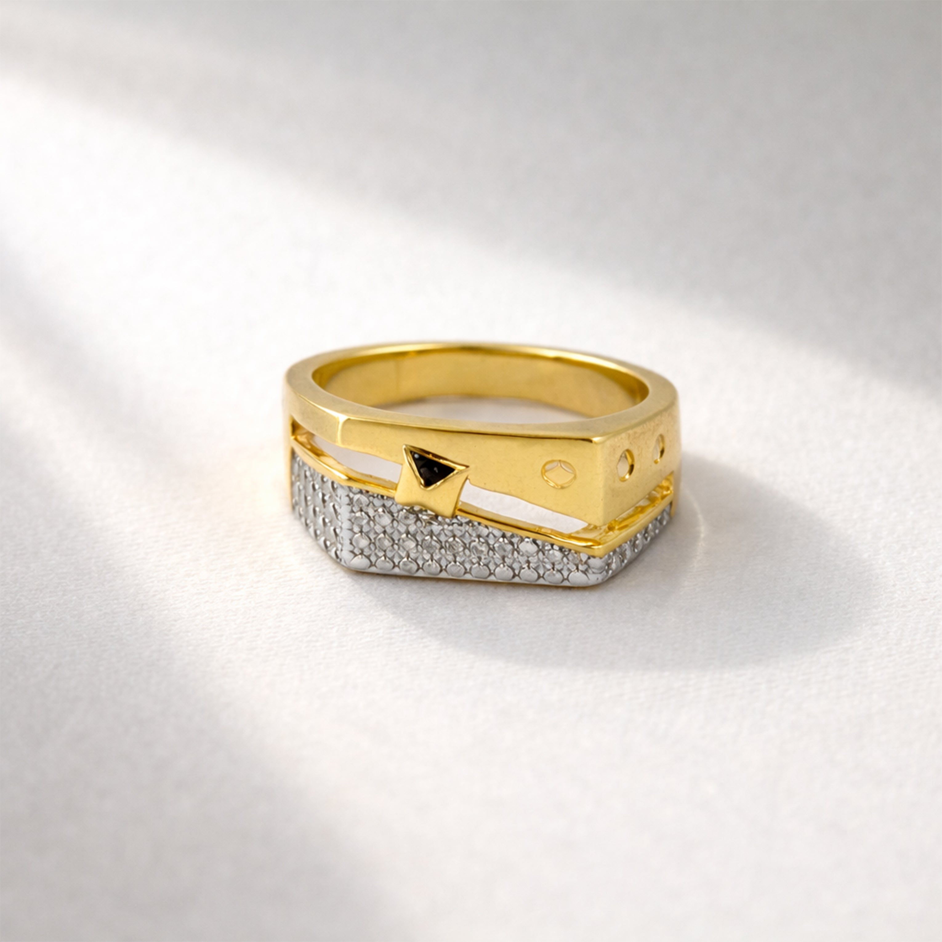 Golden Arrow Edge Ring GMR -26